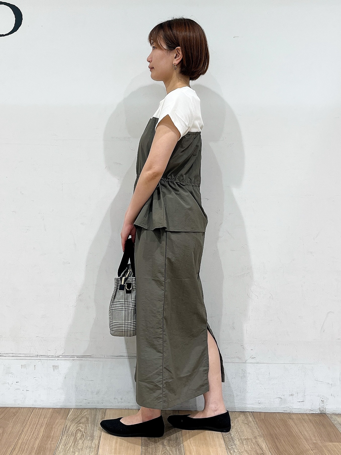 山さんさんの「grove｜【低身長さんも選べる着丈・洗濯機◎】1枚で旬顔！Tシャツドッキングドロストワンピース」を使ったコーディネート