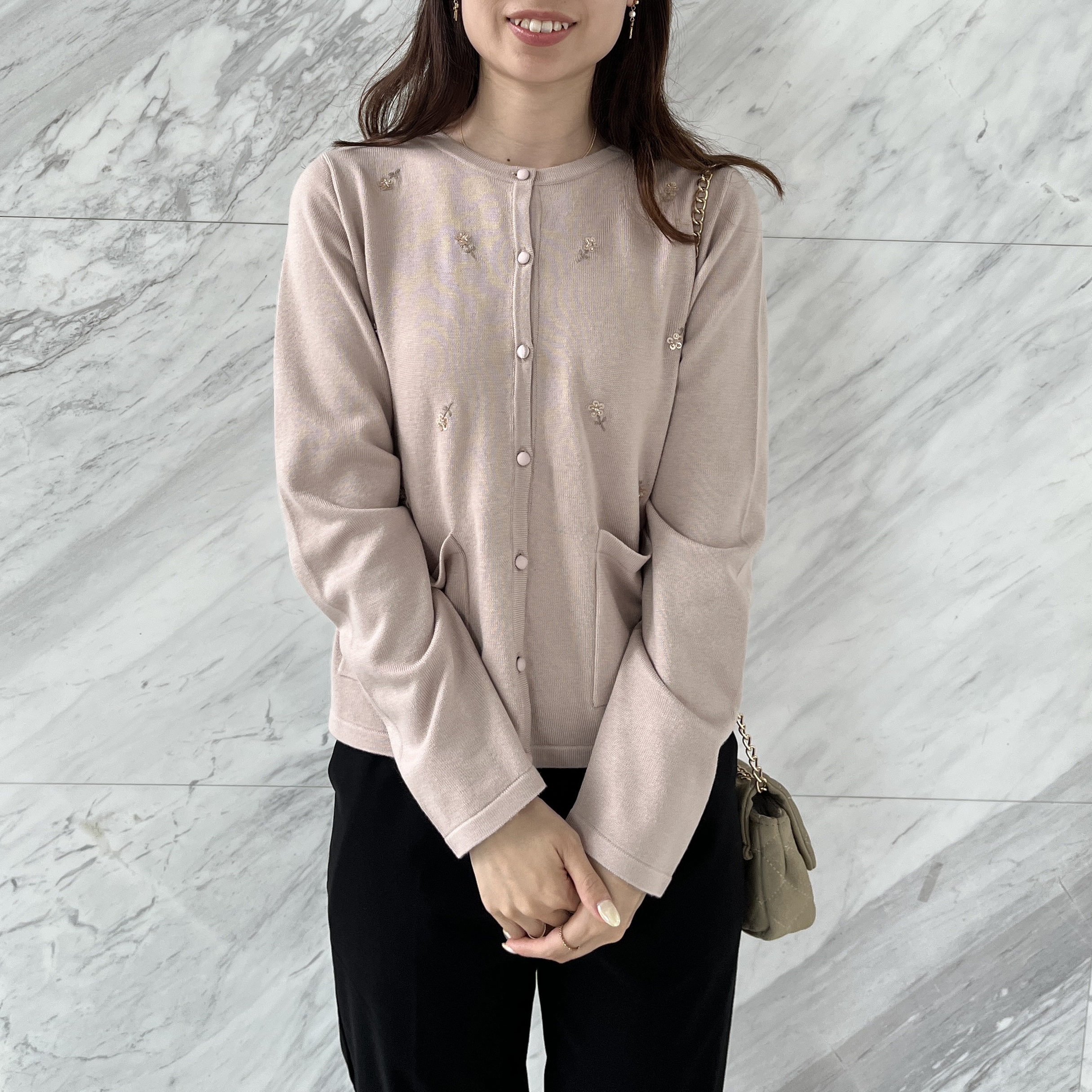 はばさんの「Couture brooch｜スエード調ミニショルダーバッグ」を使ったコーディネート