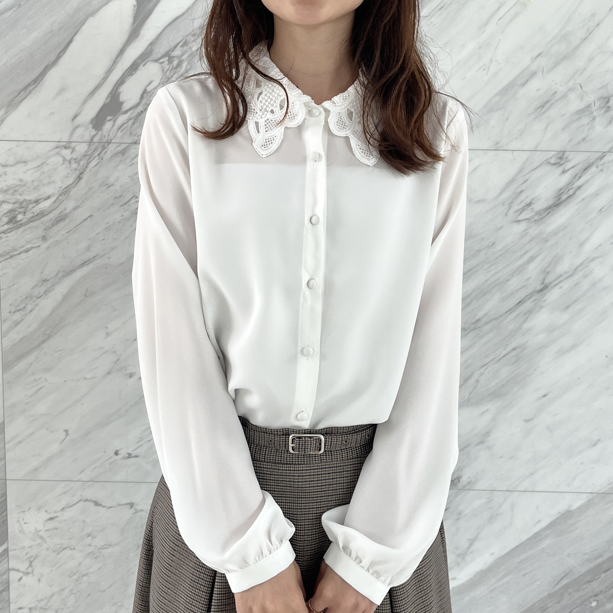 はばさんの「Couture brooch｜【お顔まわり彩る】レース衿ジョーゼットブラウス」を使ったコーディネート