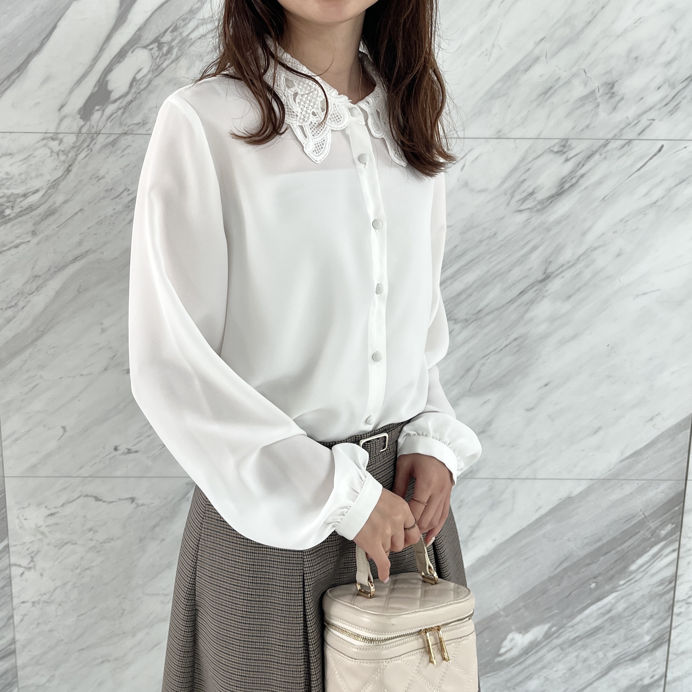 はばさんの「Couture brooch｜【お顔まわり彩る】レース衿ジョーゼットブラウス」を使ったコーディネート