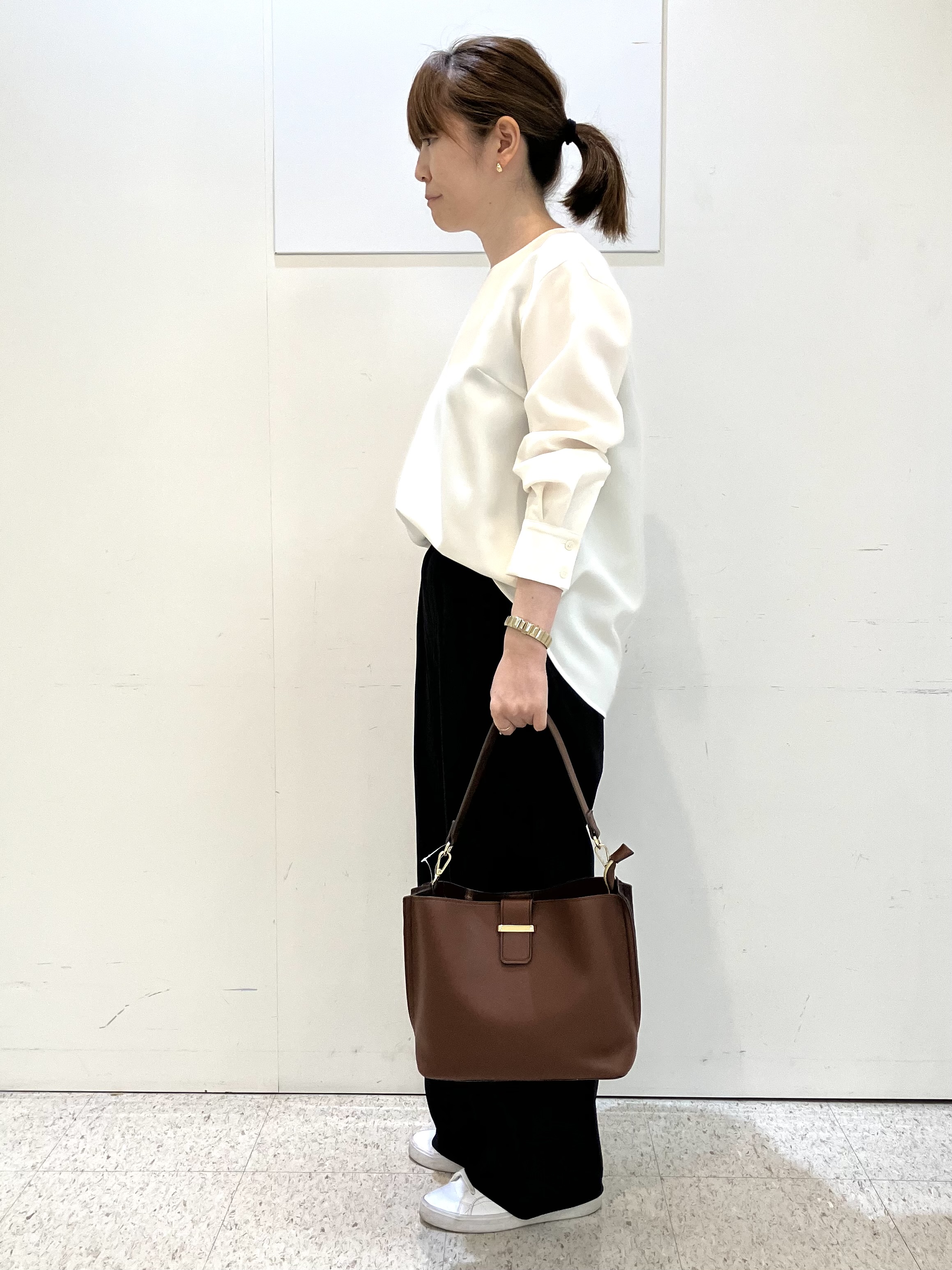 kozuさんの「Reflect｜【通勤】きれいめラウンドネックブラウス」を使ったコーディネート