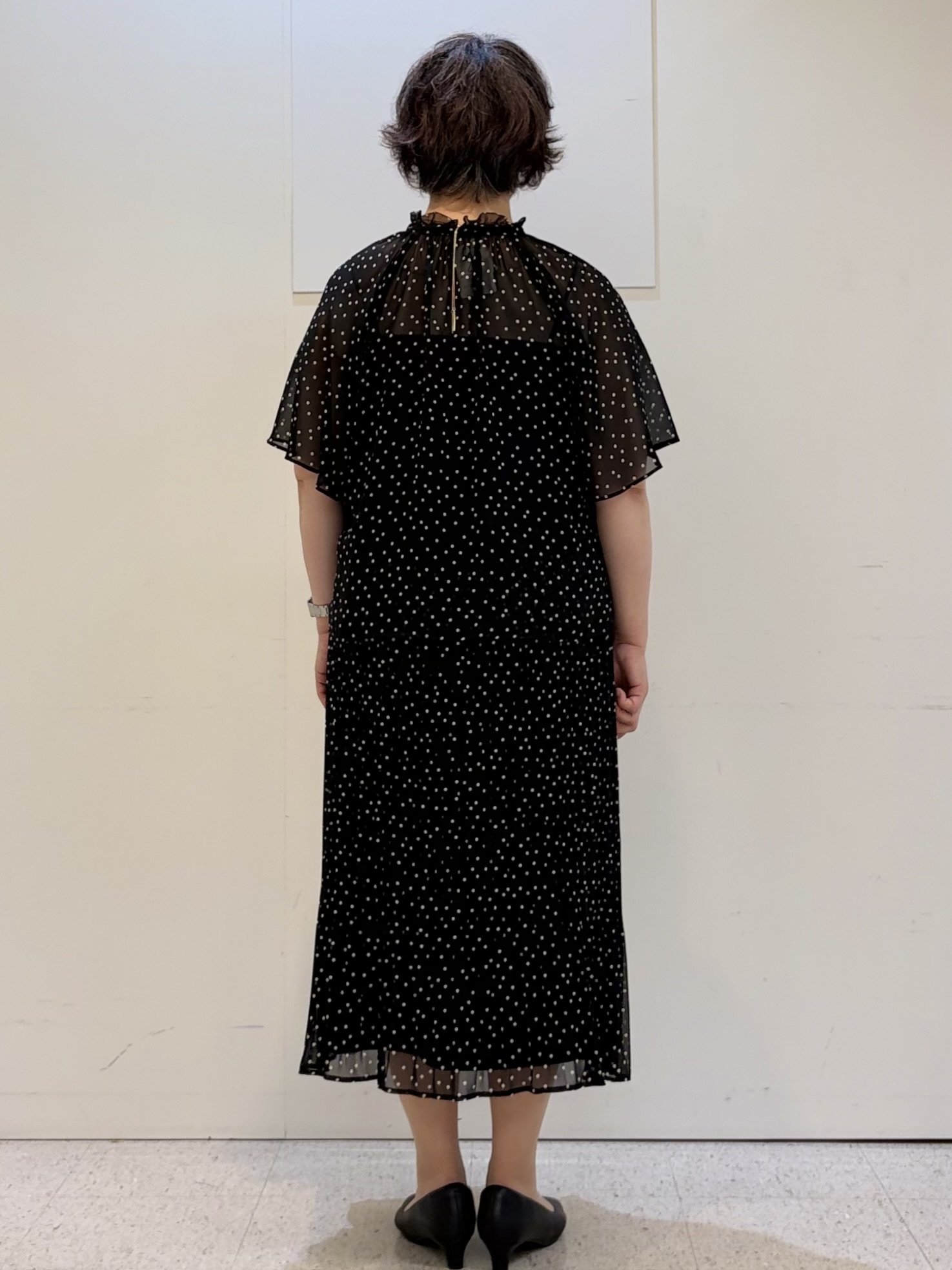 ヤスコさんの「Reflect｜【セットアップ／手洗い可】ドット柄シアーブラウス」を使ったコーディネート