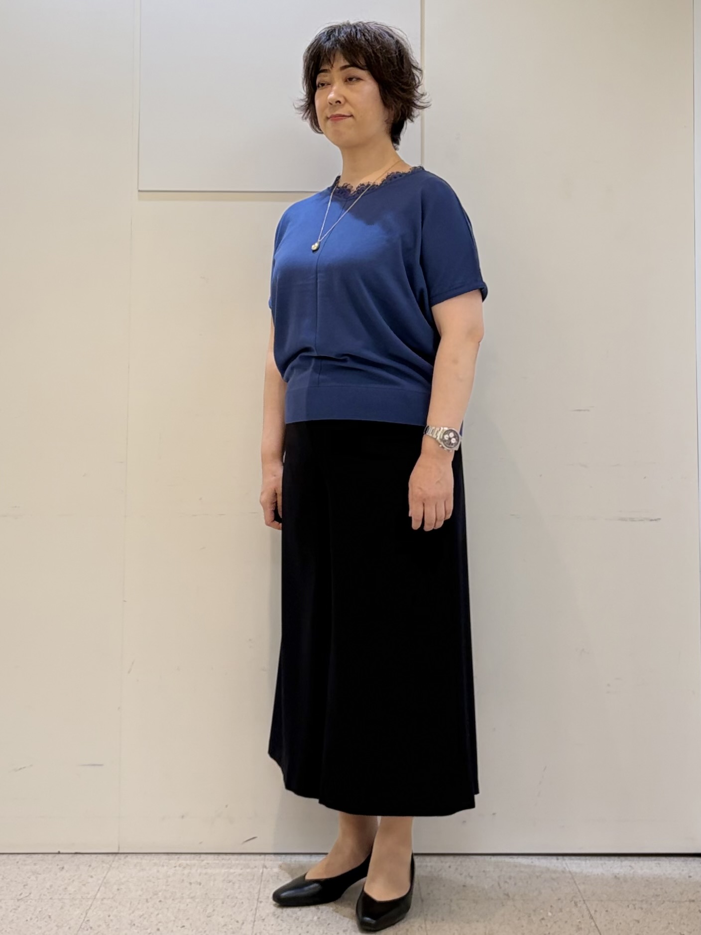 ヤスコさんの「Reflect｜【二の腕カバー／手洗い可】ネックレース フレンチスリーブニット」を使ったコーディネート