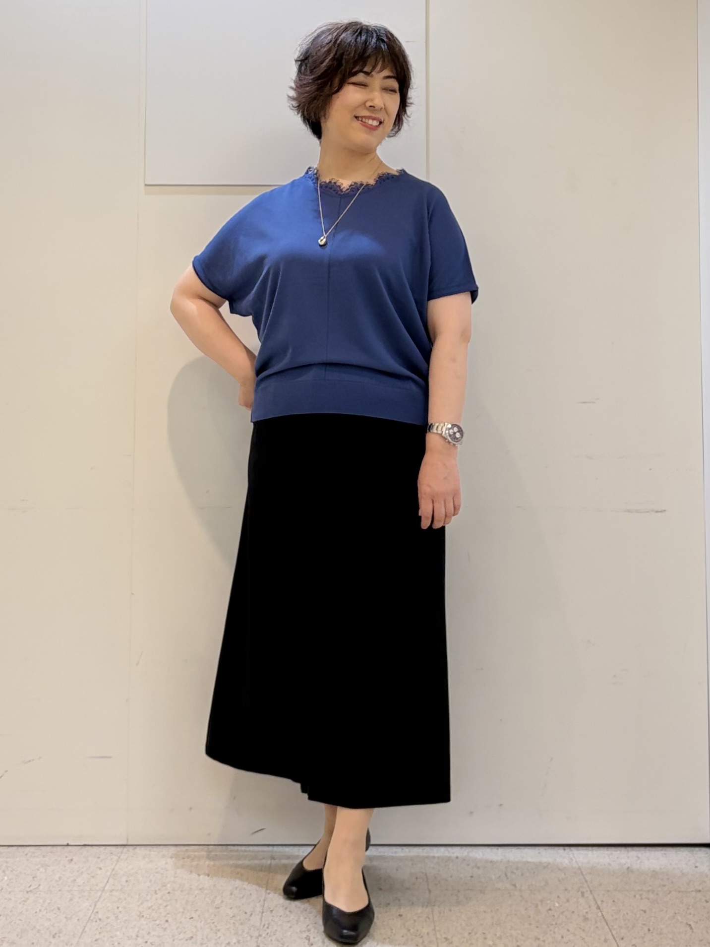 ヤスコさんの「Reflect｜【二の腕カバー／手洗い可】ネックレース フレンチスリーブニット」を使ったコーディネート