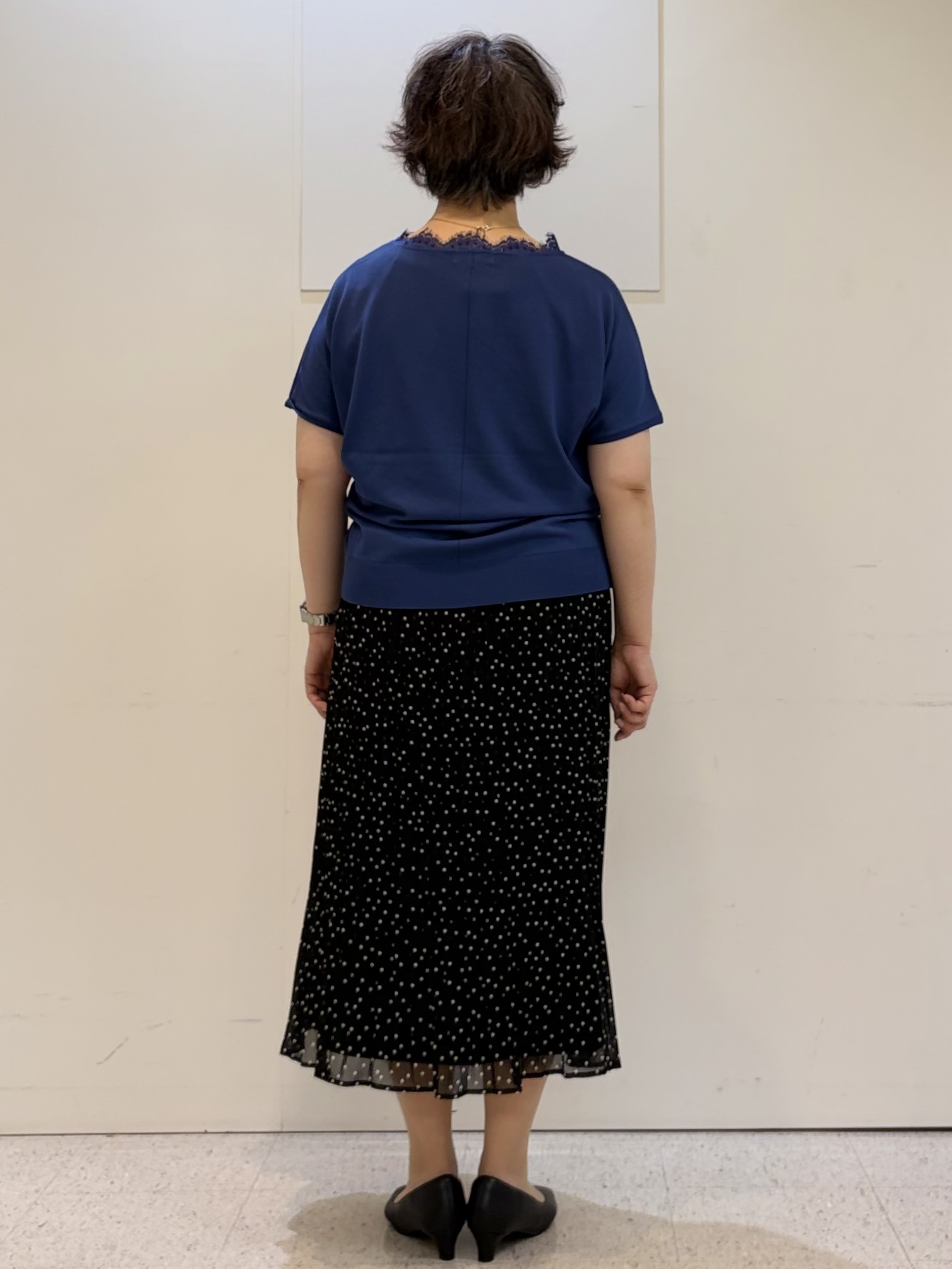 ヤスコさんの「Reflect｜【二の腕カバー／手洗い可】ネックレース フレンチスリーブニット」を使ったコーディネート