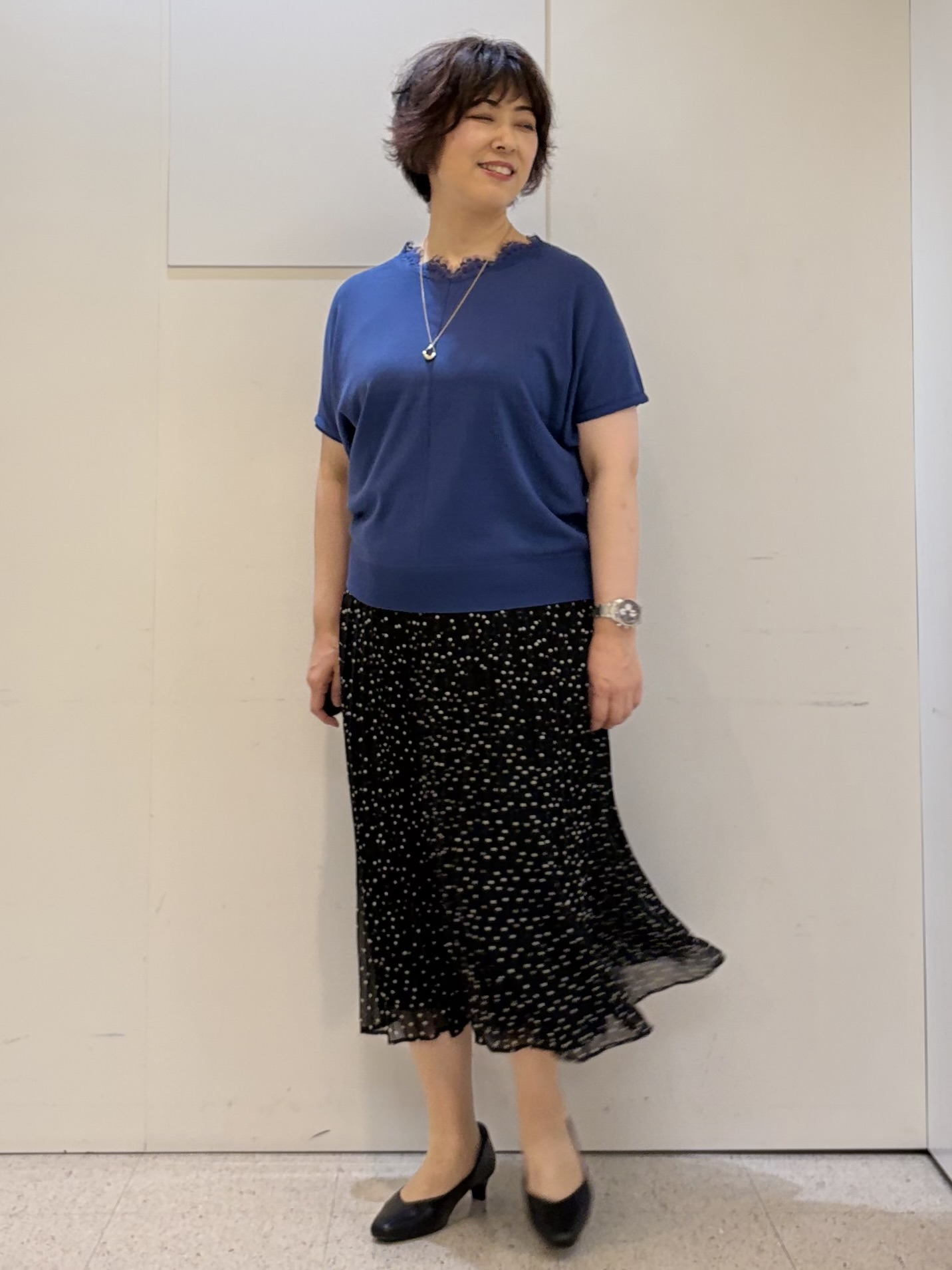 ヤスコさんの「Reflect｜【二の腕カバー／手洗い可】ネックレース フレンチスリーブニット」を使ったコーディネート