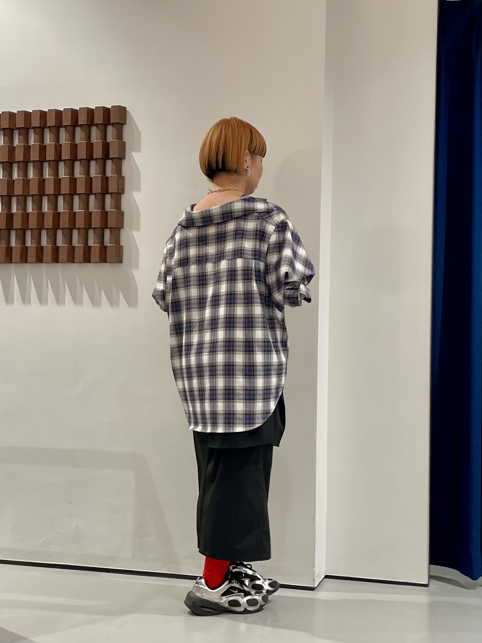 KOUさんの「INDIVI｜ラップ風タイトスカート」を使ったコーディネート