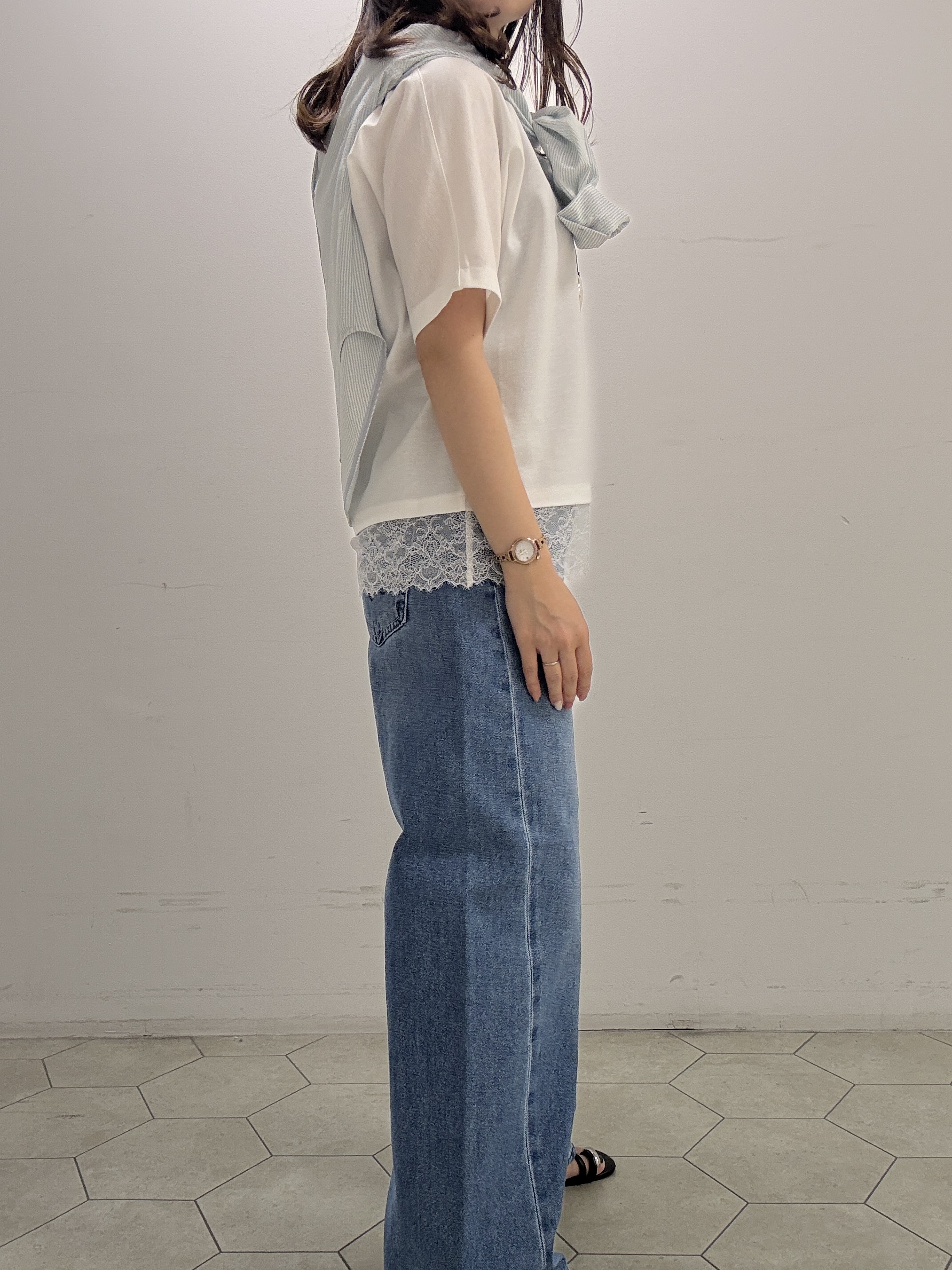 kahoさんの「INDIVI｜【汗ジミ防止／接触冷感】裾レースドルマンTシャツ」を使ったコーディネート