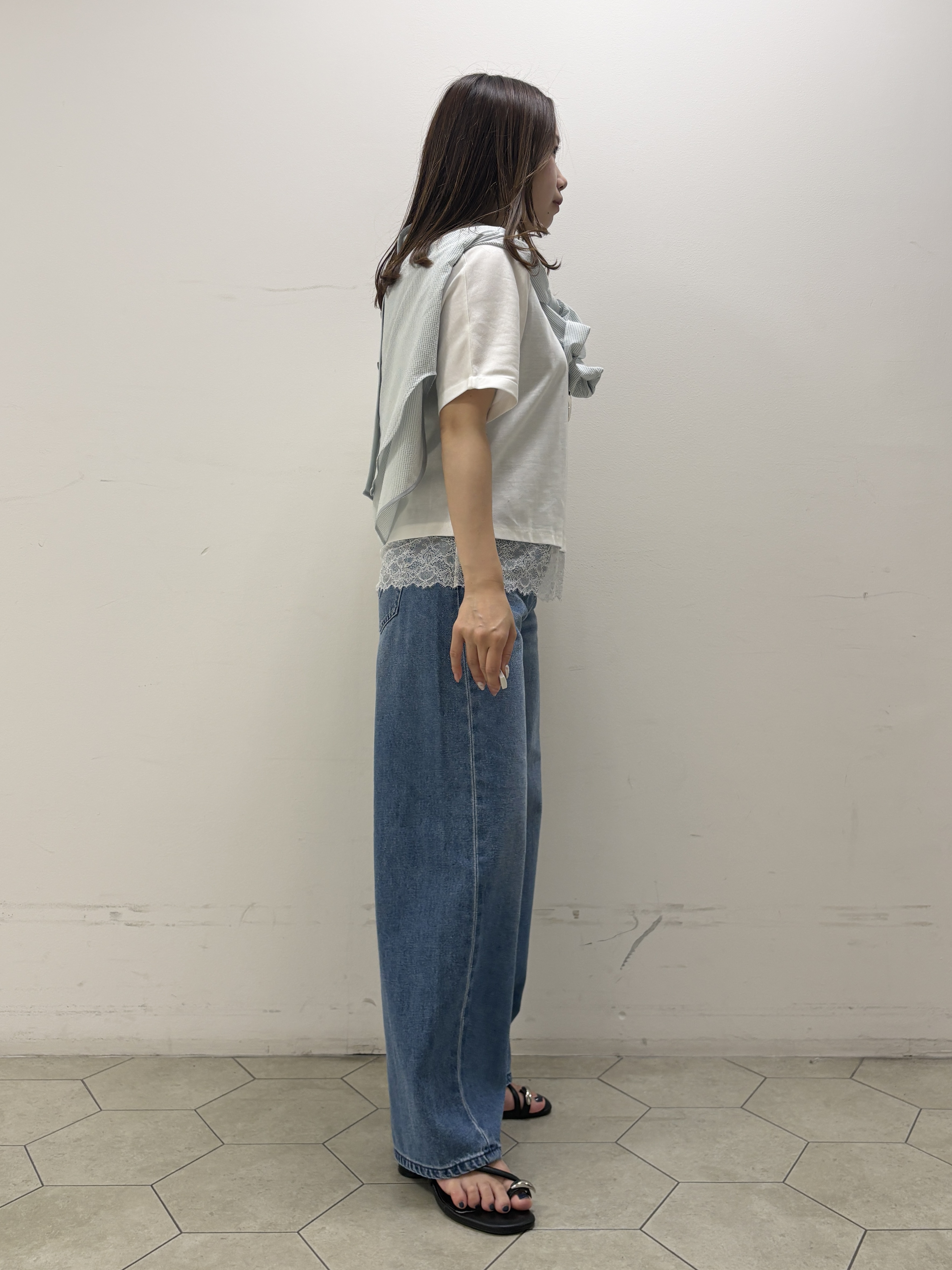 kahoさんの「INDIVI｜【汗ジミ防止／接触冷感】裾レースドルマンTシャツ」を使ったコーディネート