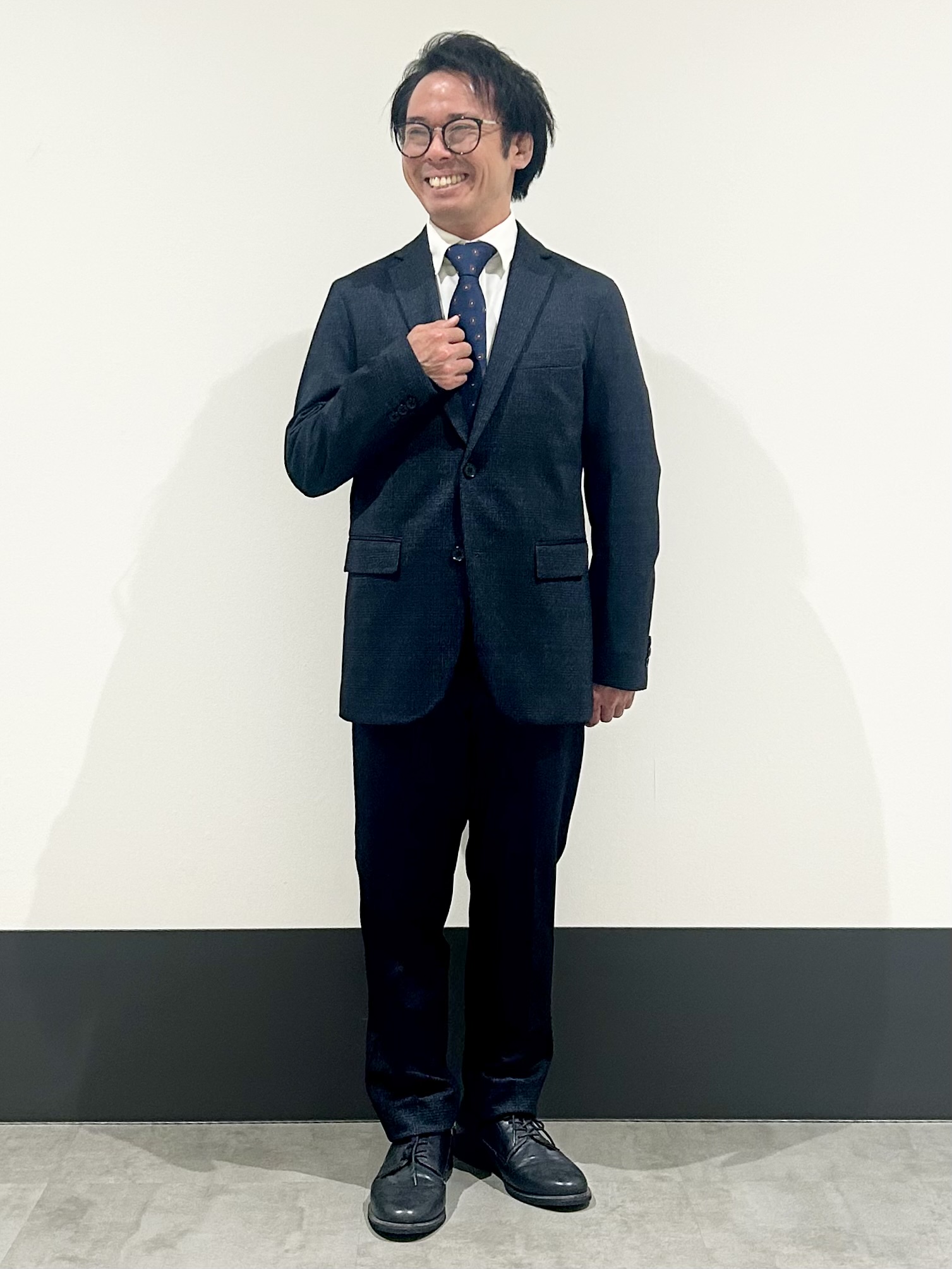 KENJI Iさんの「THE SHOP TK｜【洗濯機OK／セットアップ可】TRジャージー ストレッチジャケット」を使ったコーディネート