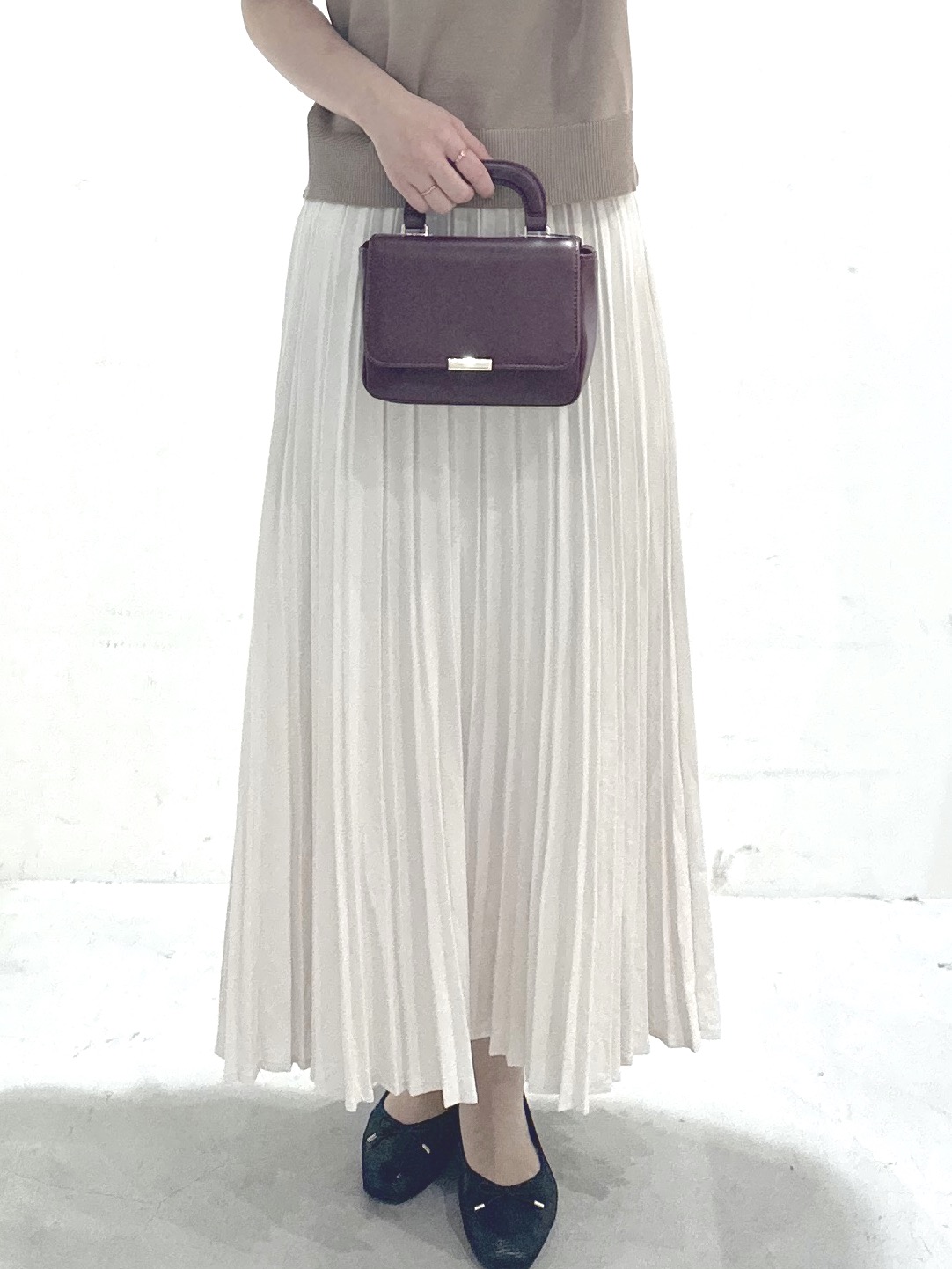 keito.iさんの「OPAQUE.CLIP｜2WAY衿ドッキングニット《洗濯機OK》」を使ったコーディネート