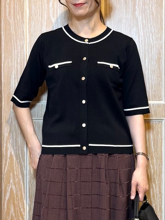 KAORIさんの「SHOO･LA･RUE｜【ひんやり/UV/S-LL/洗濯機可】毛玉になりにくい 配色5分袖カーディガン」を使ったコーディネート