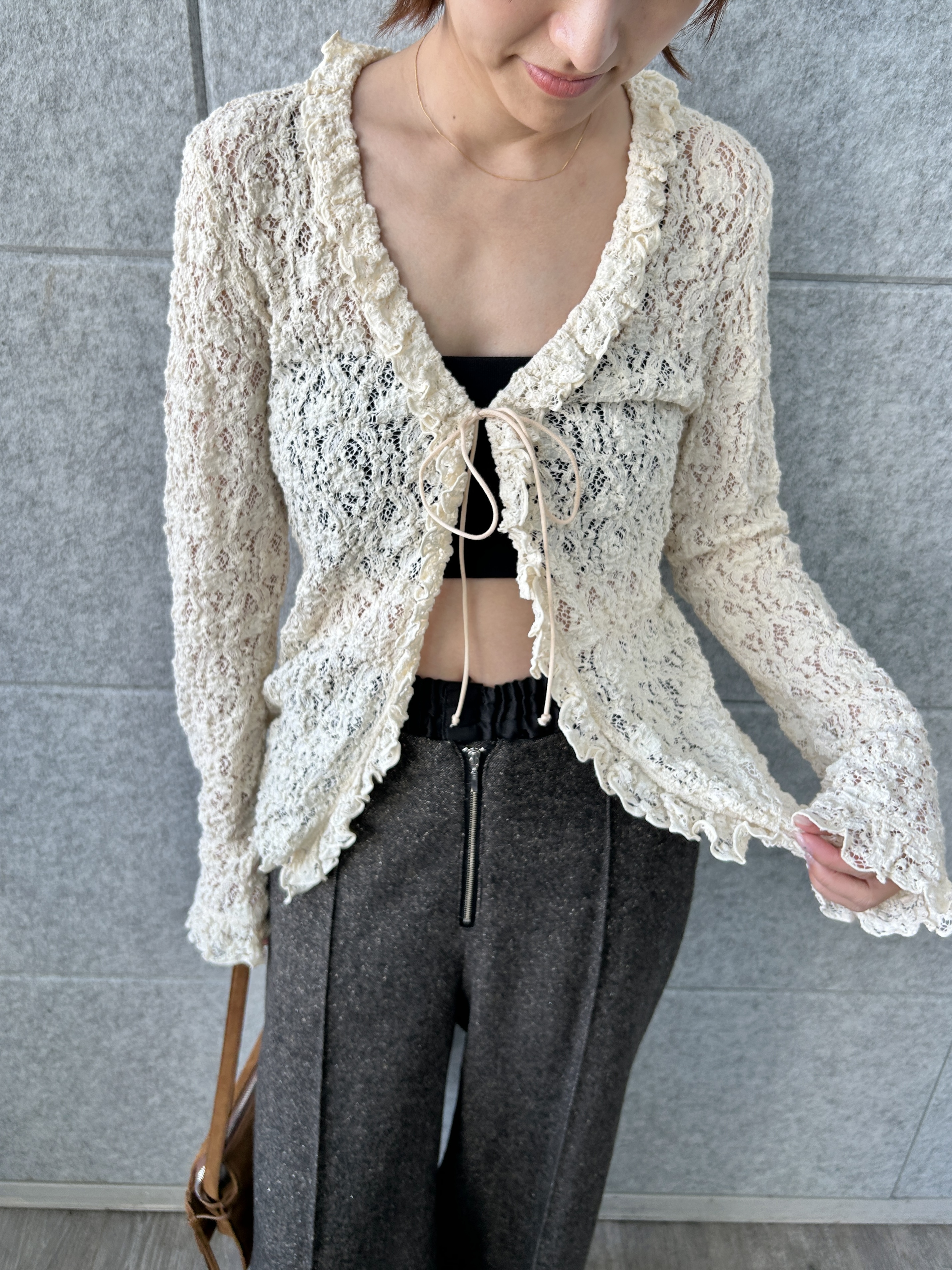 harunaさんの「CODE A｜【Re】fluffy lace blouse」を使ったコーディネート