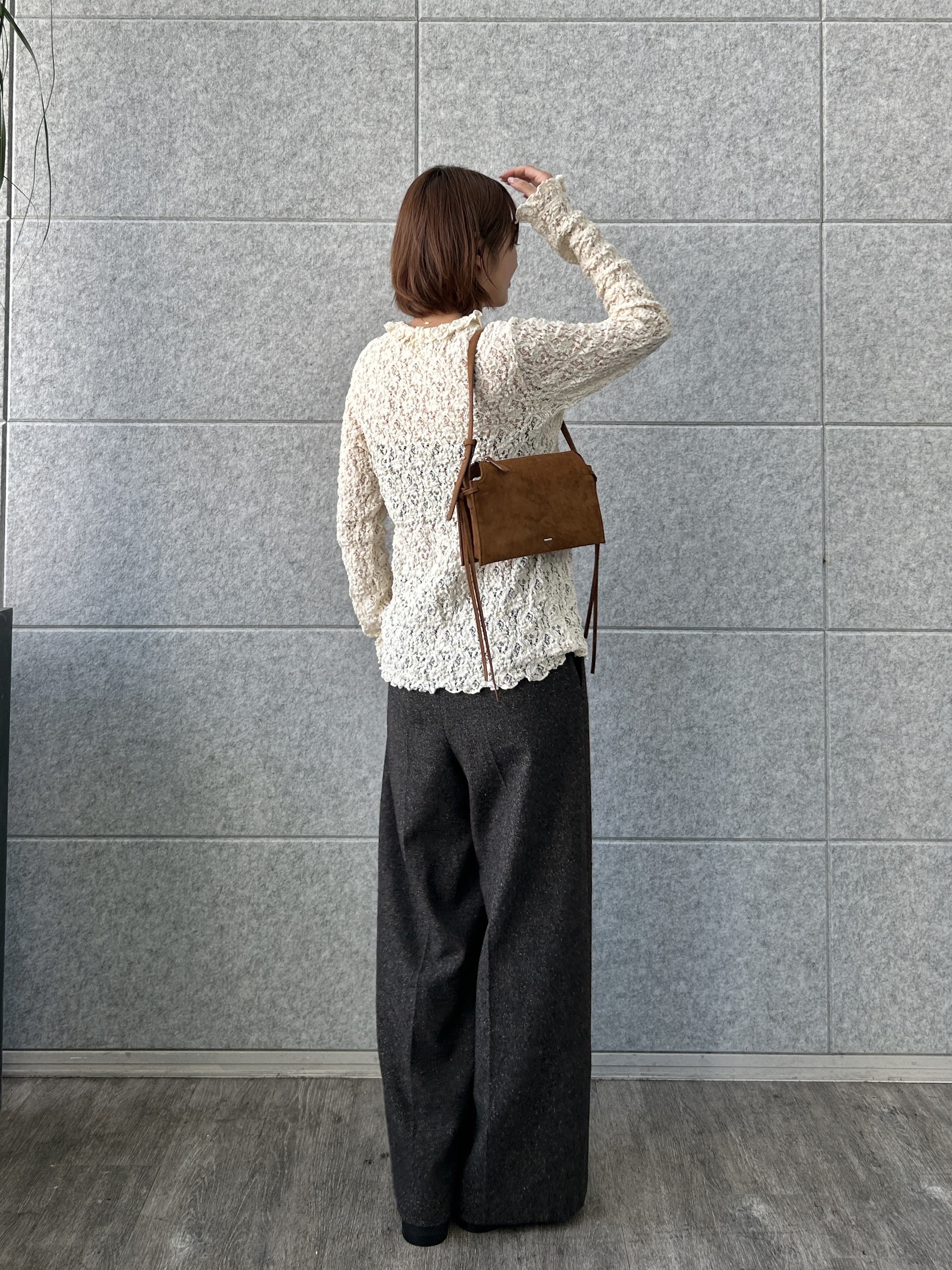 harunaさんの「CODE A｜【Re】fluffy lace blouse」を使ったコーディネート