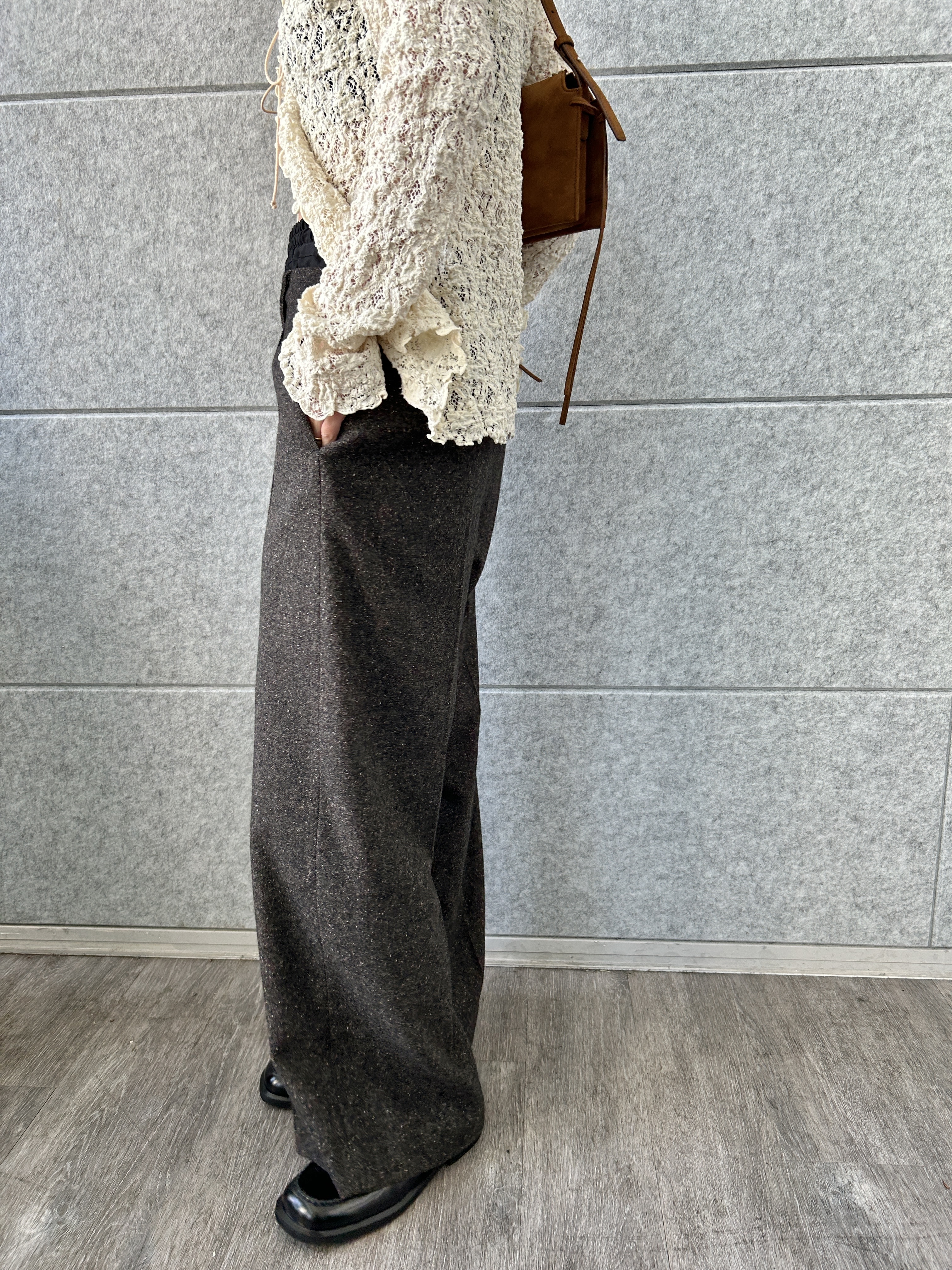 harunaさんの「CODE A｜【Re】fluffy lace blouse」を使ったコーディネート