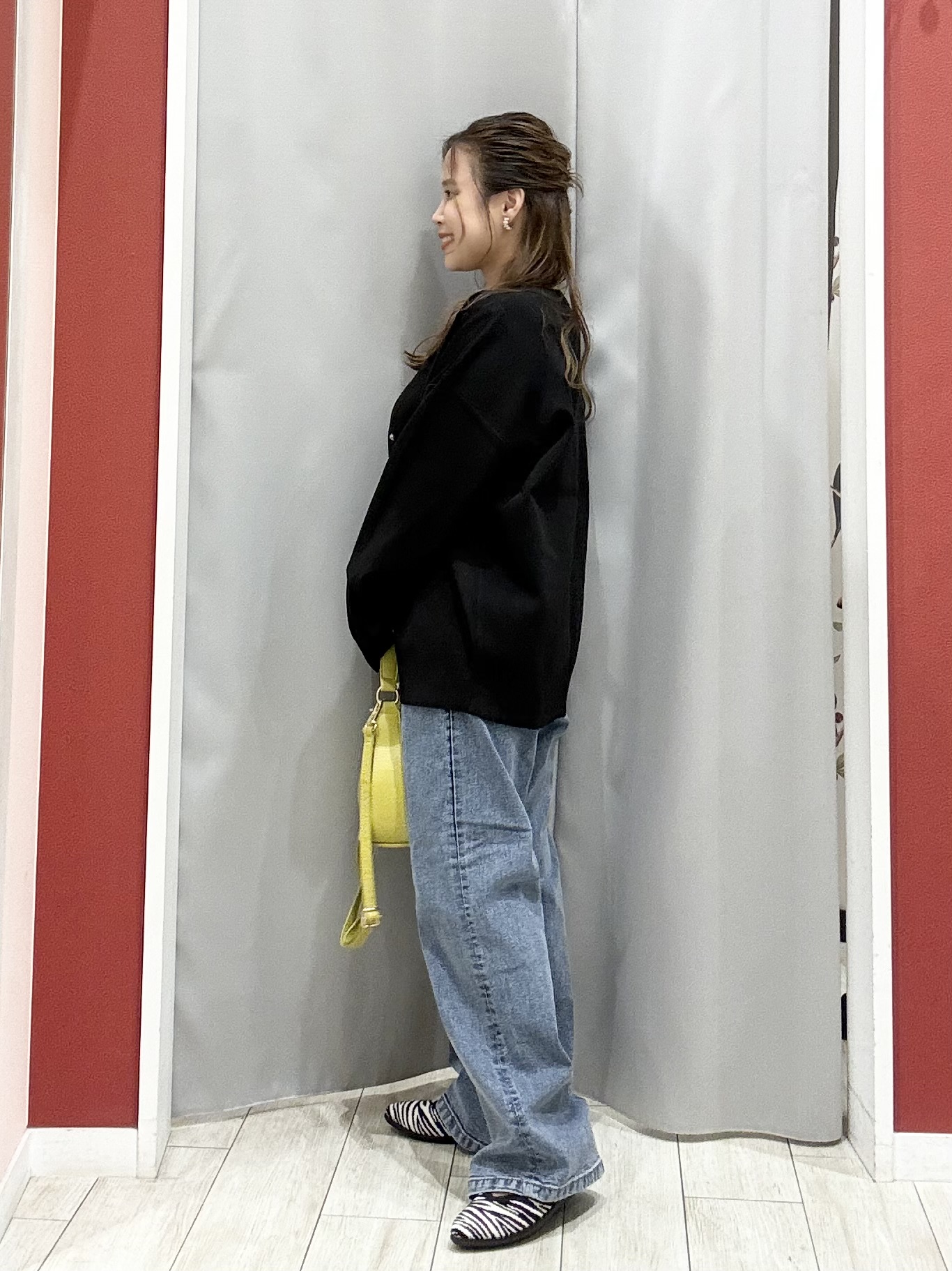 shioさんの「SHOO･LA･RUE｜【セットアップ可/洗濯機可】軽やかに羽織れる スポンディッシュ ニットカーディガン」を使ったコーディネート