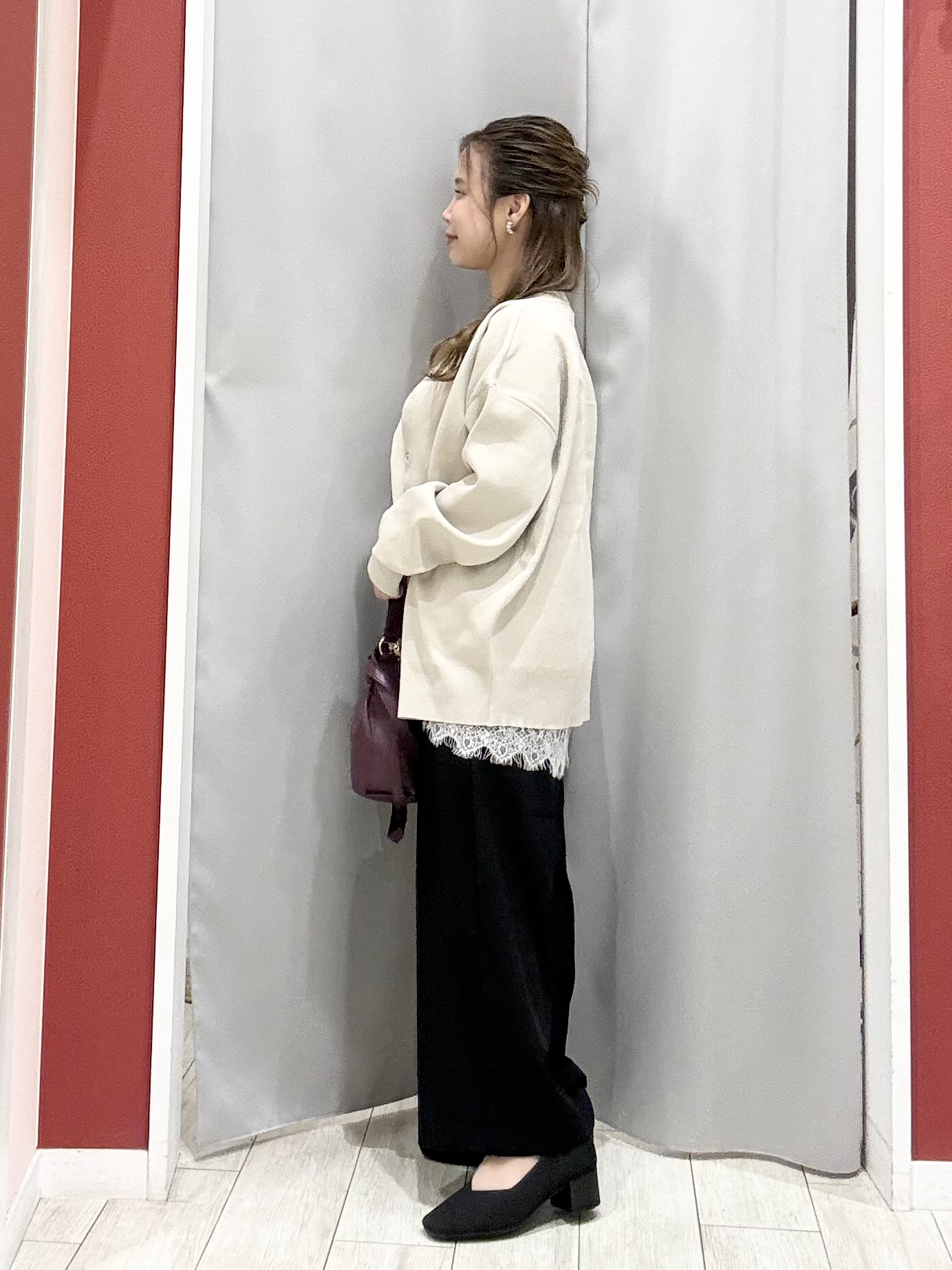 shioさんの「SHOO･LA･RUE｜【セットアップ可/洗濯機可】軽やかに羽織れる スポンディッシュ ニットカーディガン」を使ったコーディネート