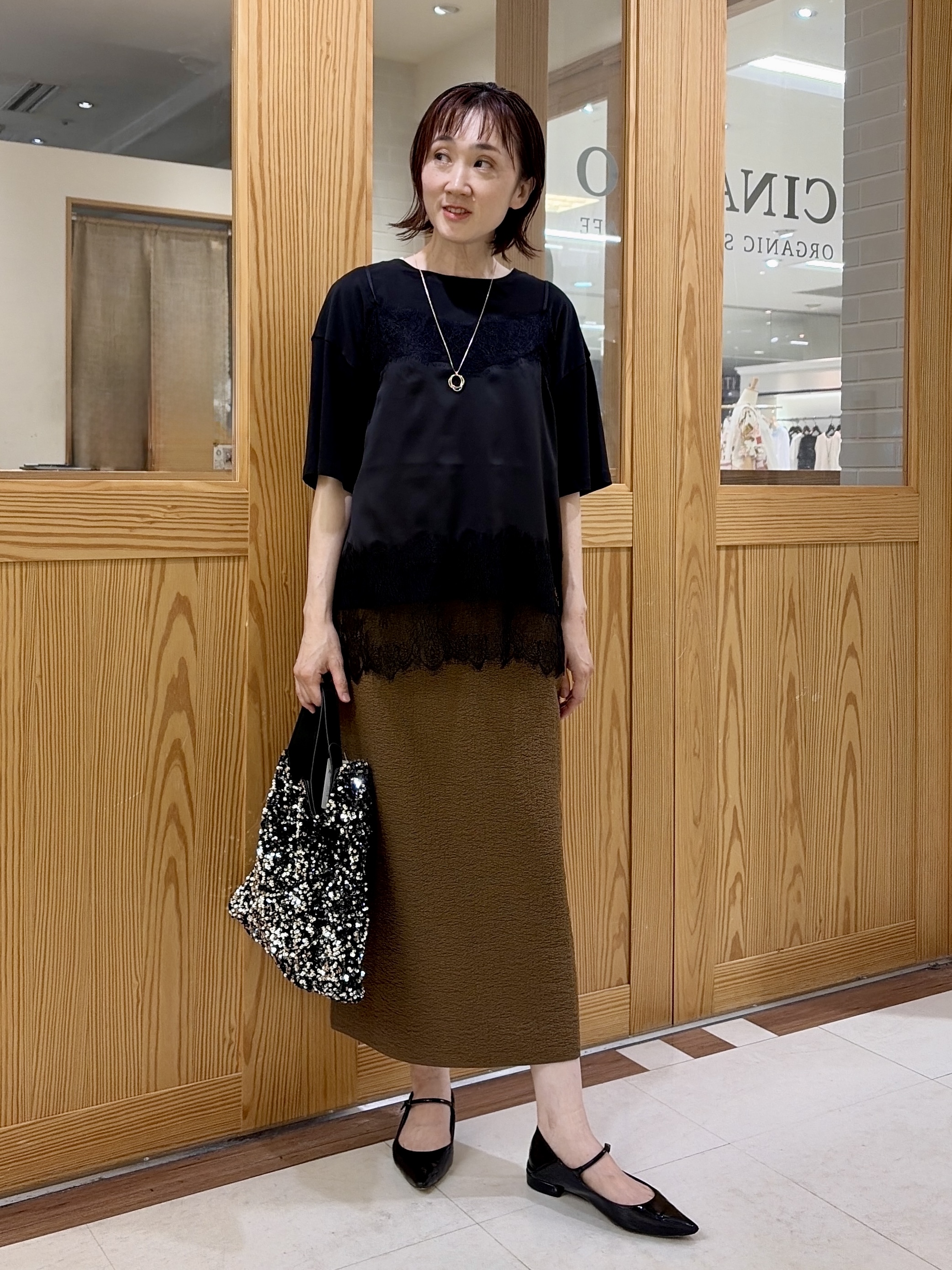 ゆうさんの「UNTITLED｜【1枚でもセットでも】レースキャミ付きプルオーバー」を使ったコーディネート