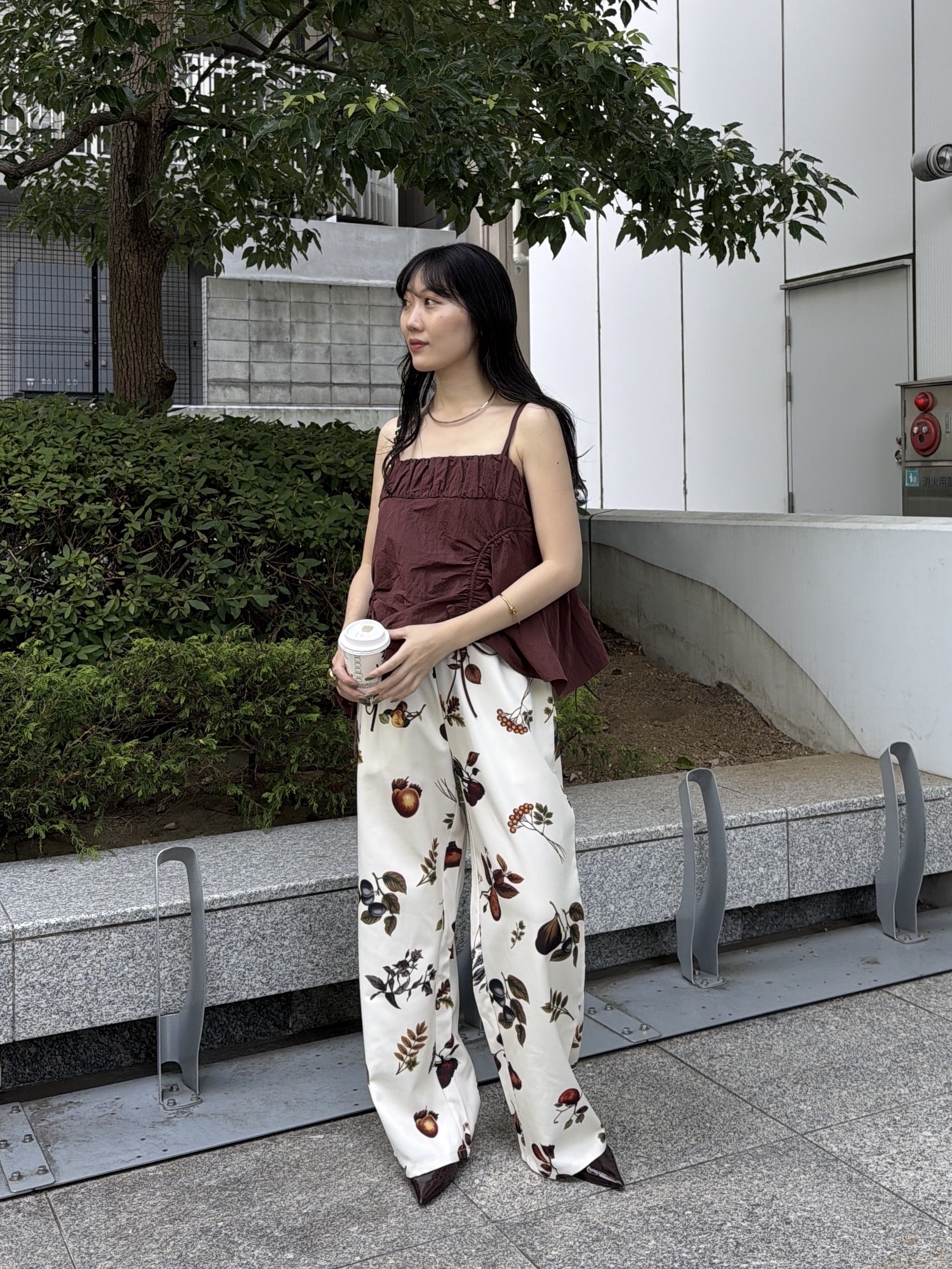 rinaさんの「INDIVI｜ナイロンギャザービスチェ」を使ったコーディネート
