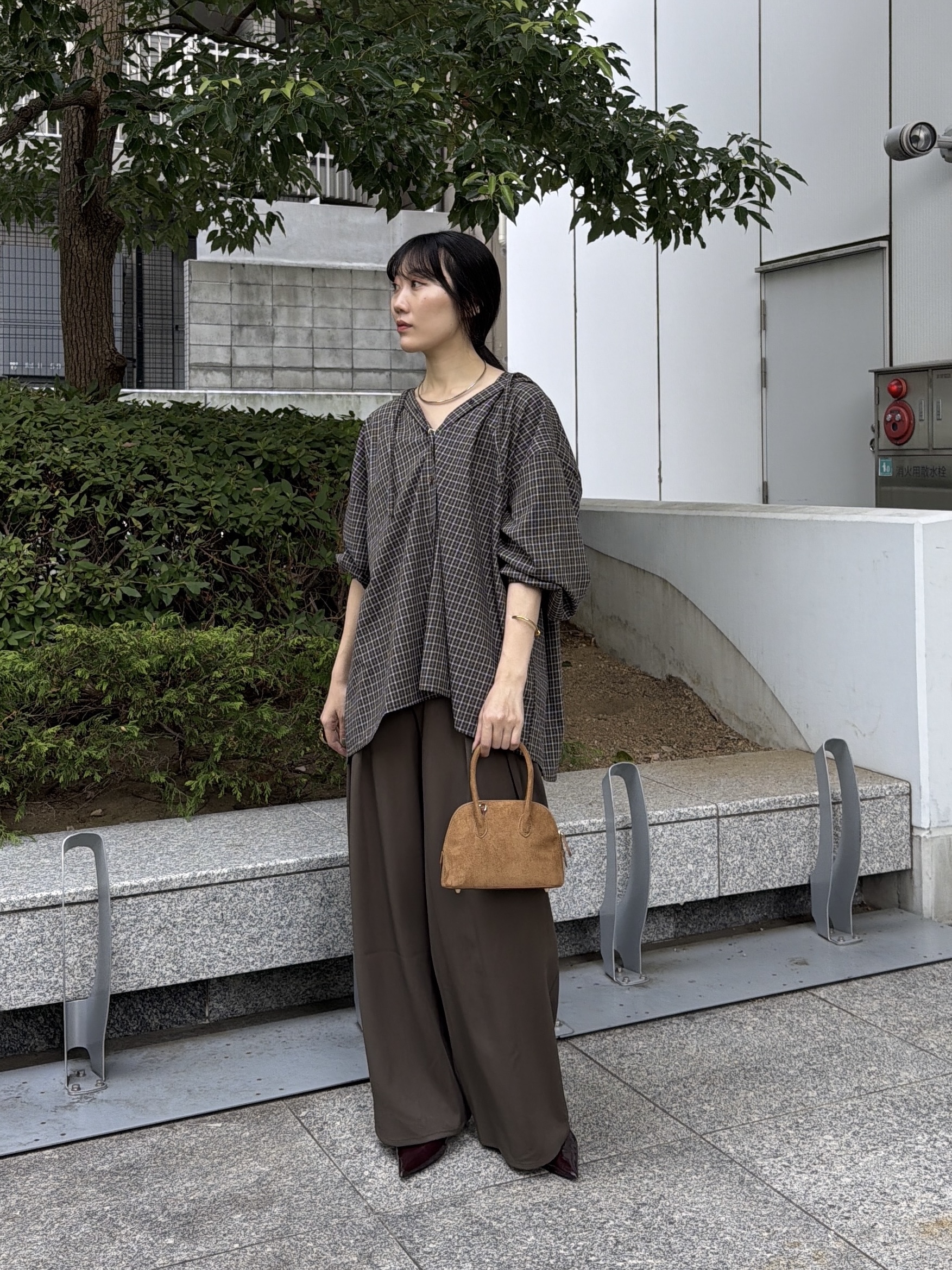 rinaさんの「INDIVI｜チェックフーディオーバーシャツ」を使ったコーディネート