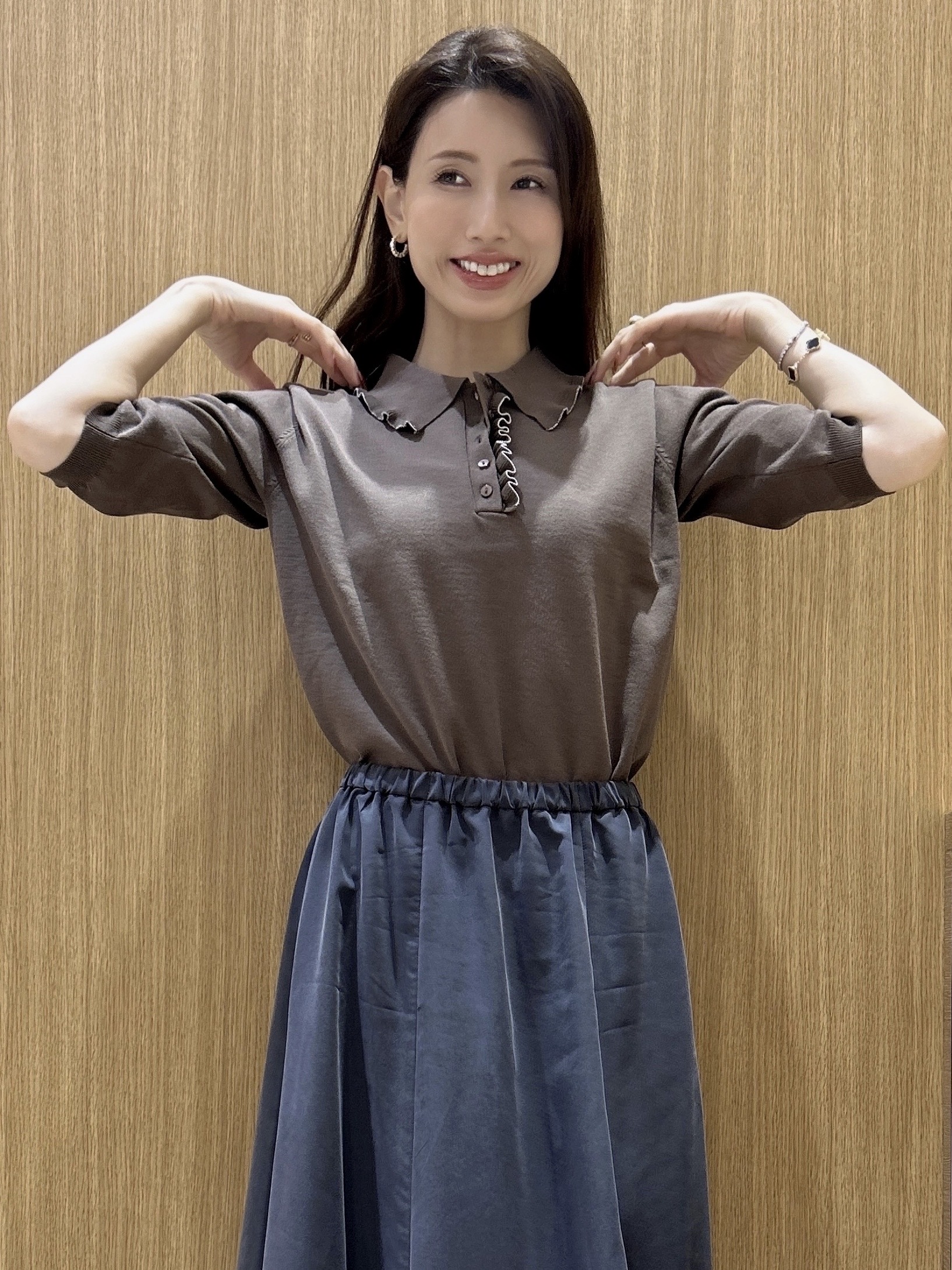 maiさんの「OPAQUE.CLIP｜【UVケア】フリルポロニット《洗濯機OK／抗ピル》」を使ったコーディネート