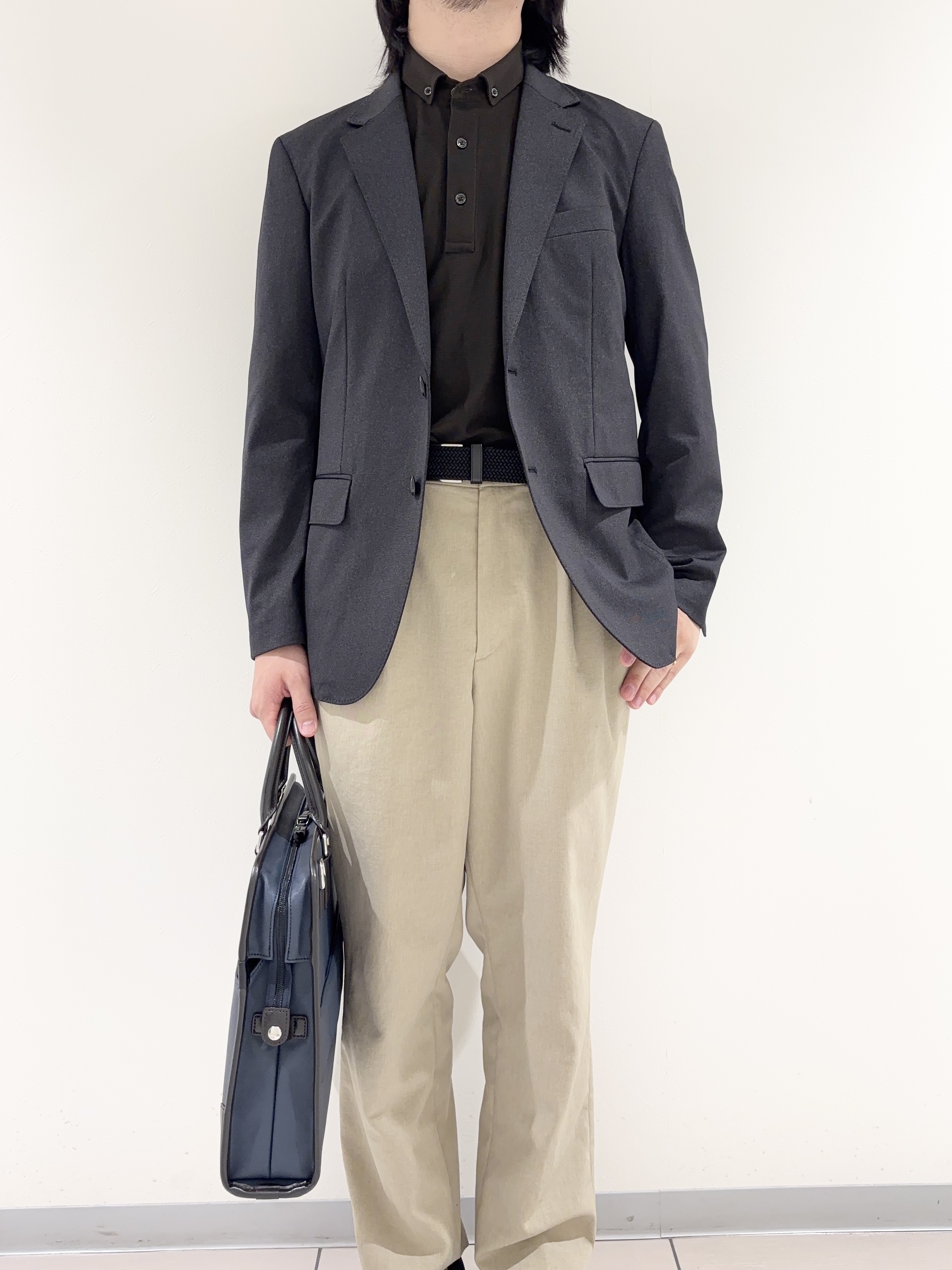 及川さんの「TAKEO KIKUCHI｜【360&deg;ストレッチ／軽量】None Of Stress ライト ジャケット（セットアップ対応）」を使ったコーディネート