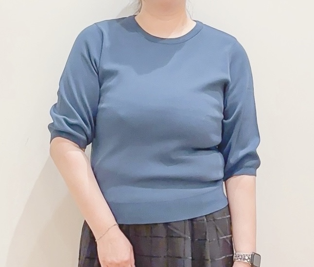 naoさんの「SHOO･LA･RUE｜【ガンガン洗える/ひんやり/UV/毛玉になりにくい】二の腕見せない 5分袖ニット」を使ったコーディネート