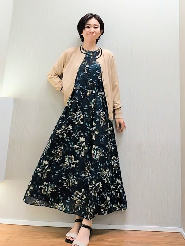 ミズタさんの「UNTITLED｜【アンサンブル可能/秋羽織り】コンパクトニットカーディガン」を使ったコーディネート