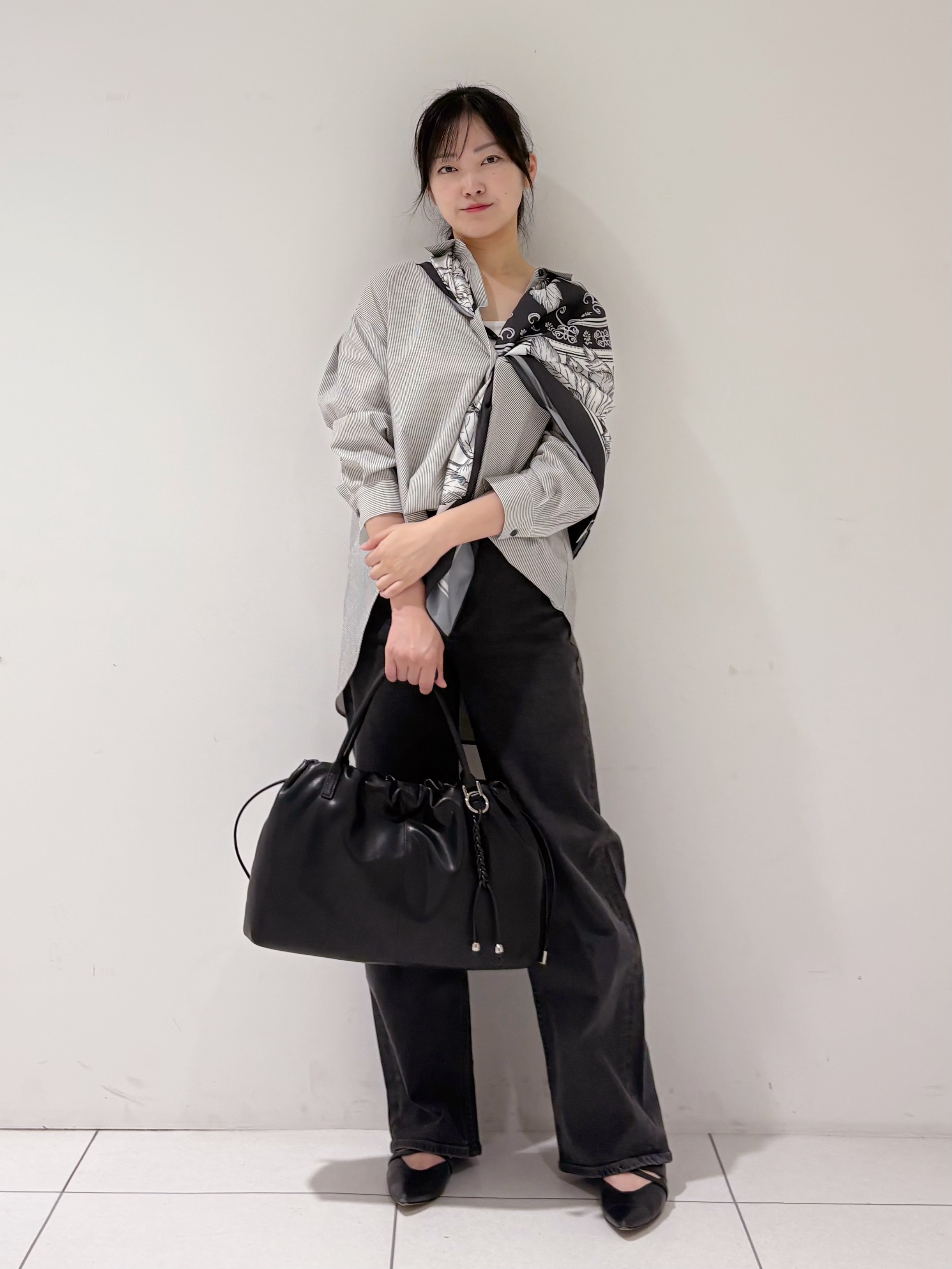 momokoさんの「INDIVI｜【洗える／UVケア／ベルト付】サッカー素材シャツ」を使ったコーディネート
