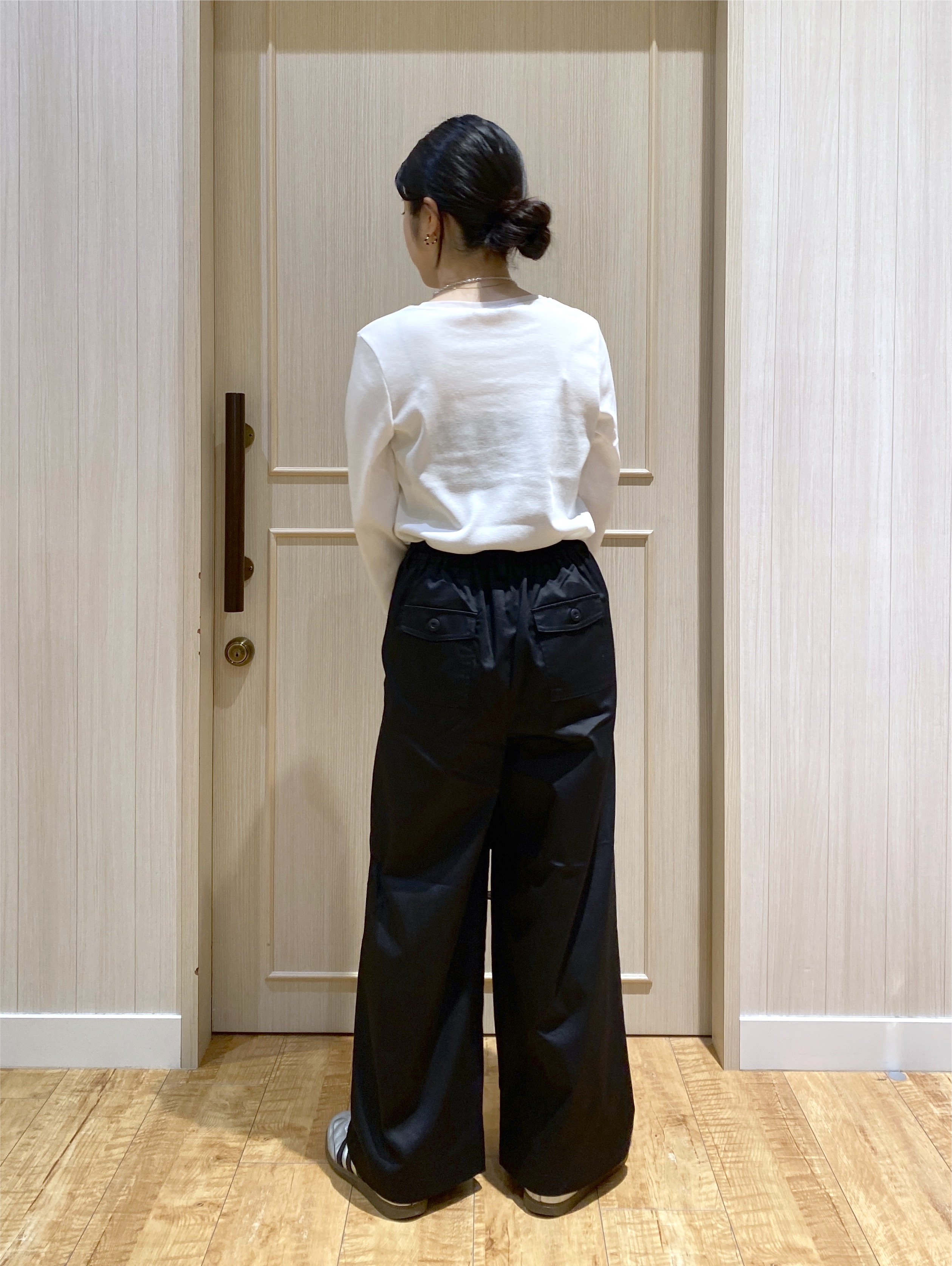 ERIさんの「SHOO･LA･RUE｜【セットアップ可/洗濯機可】軽やかに羽織れる スポンディッシュ ニットカーディガン」を使ったコーディネート