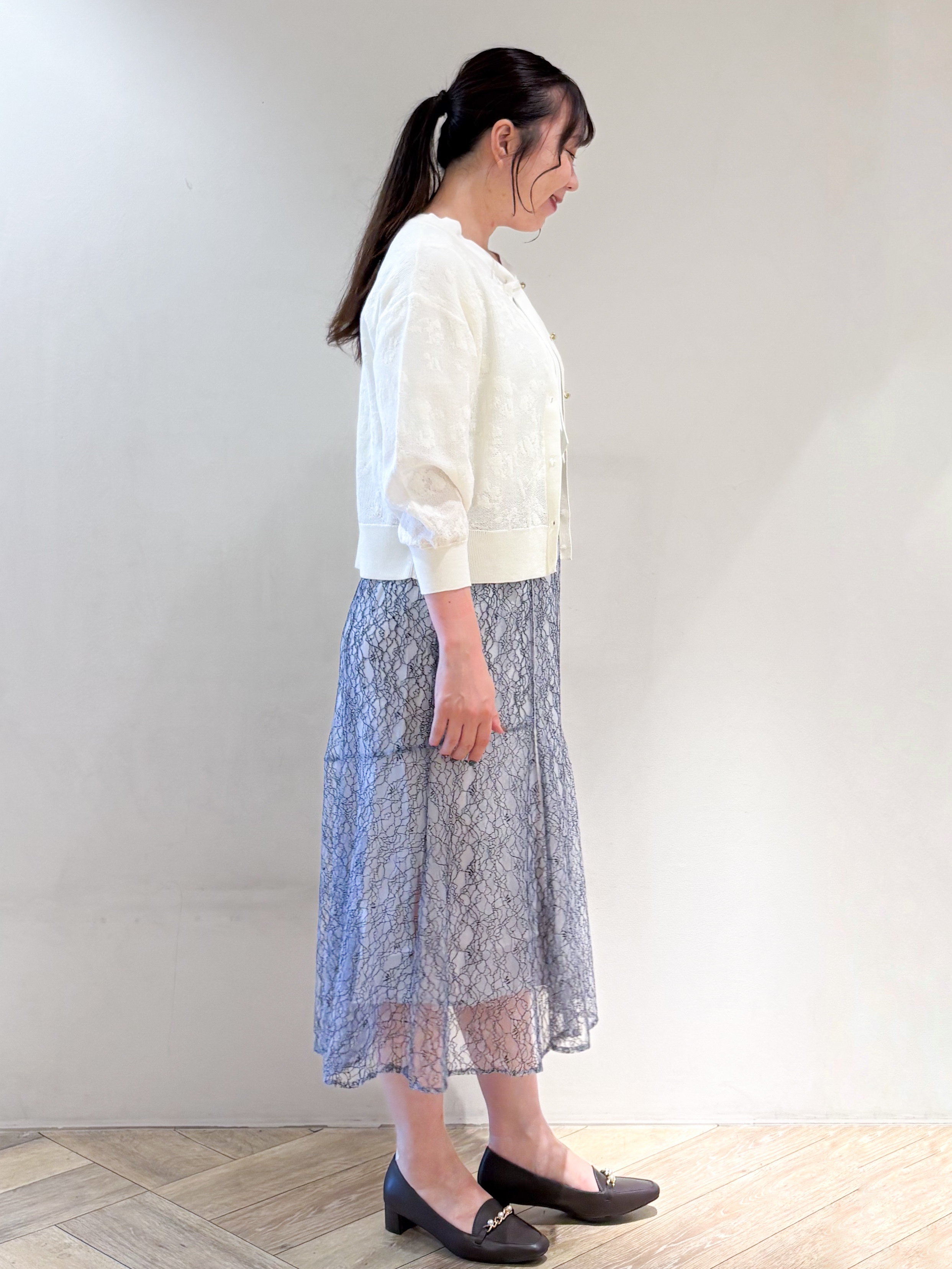 sayaさんの「index｜【８色展開】柄アソートシアーカーディガン《洗濯機OK》」を使ったコーディネート