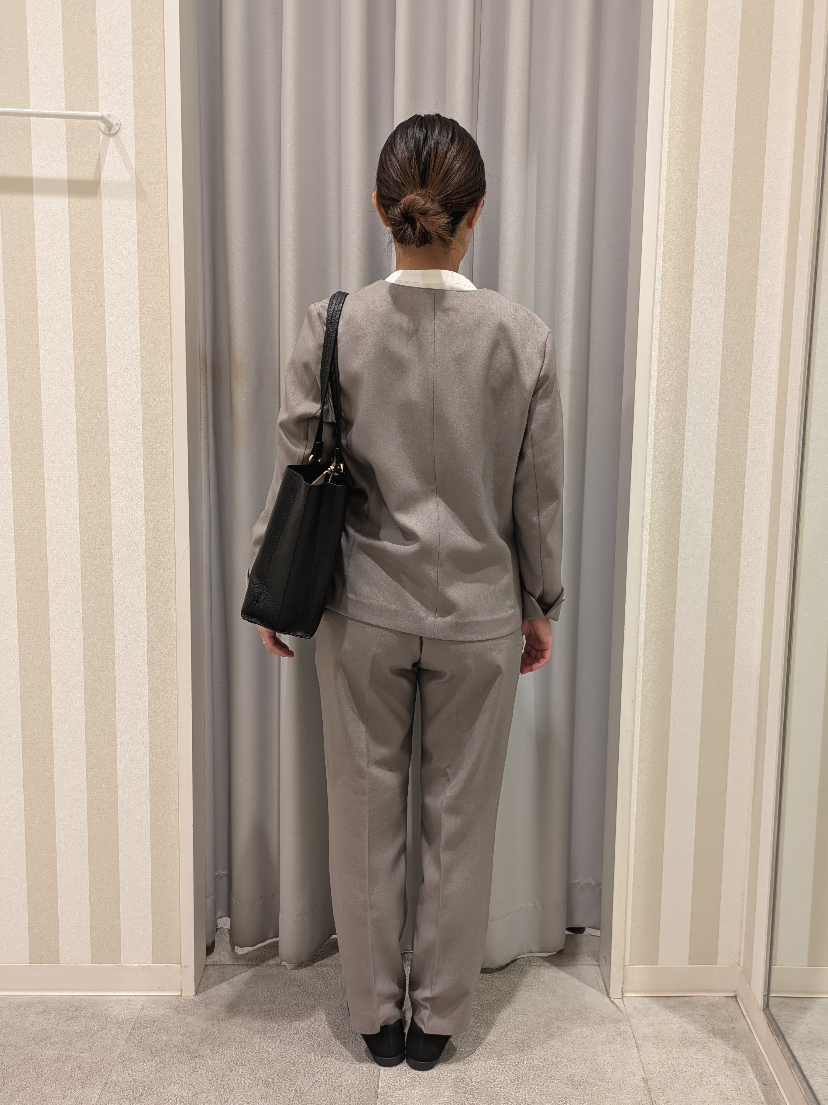 𝐂𝐡𝐢𝐢 &hearts;(ちー)さんの「SHOO･LA･RUE｜【セットアップ可/通勤/洗濯機可/SS-LL】女性らしく決まる カラーレスジャケット」を使ったコーディネート