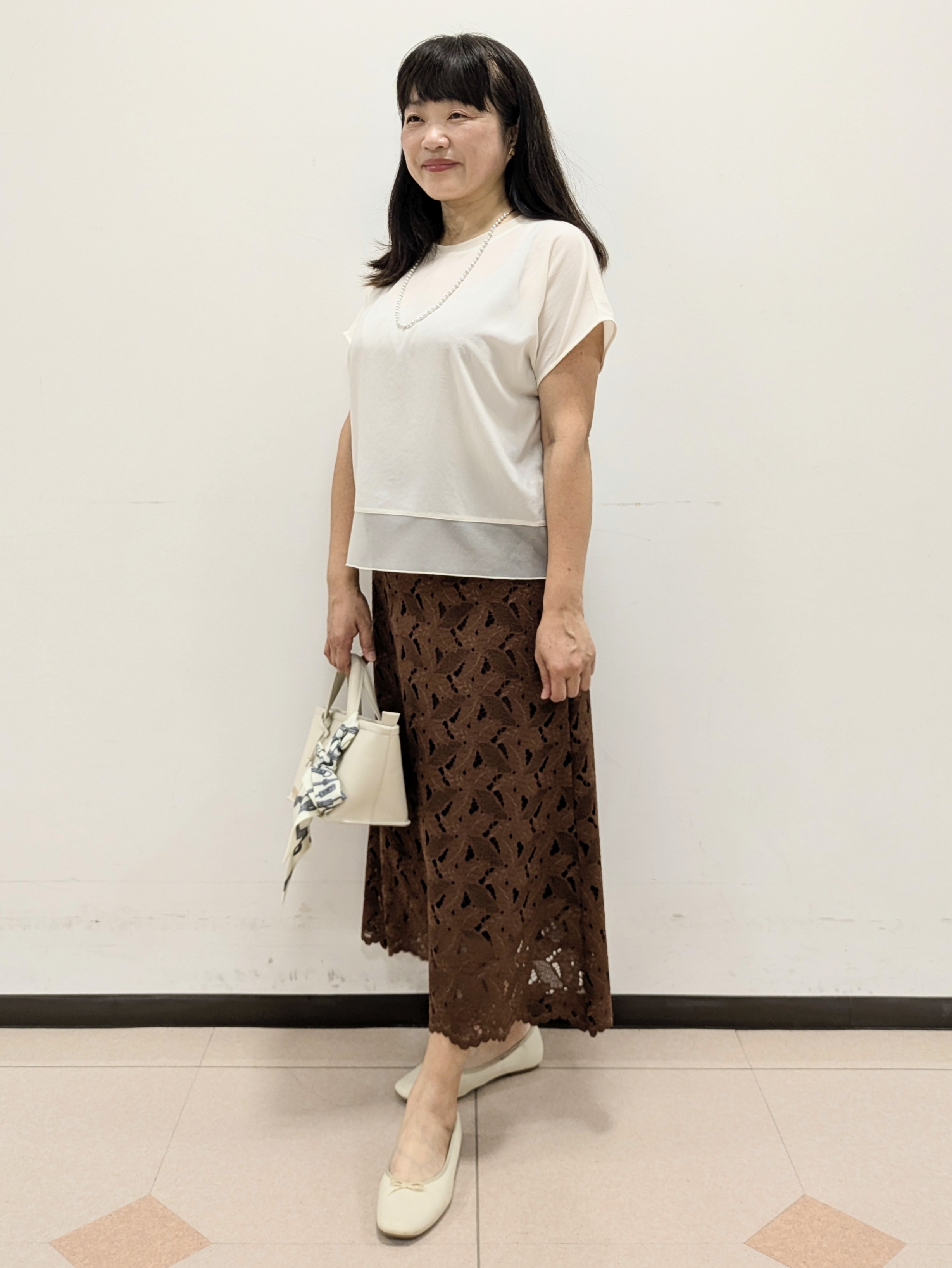 ともさんの「UNTITLED｜【重ね着でおしゃれ見え】裾シアードッキングプルオーバー」を使ったコーディネート