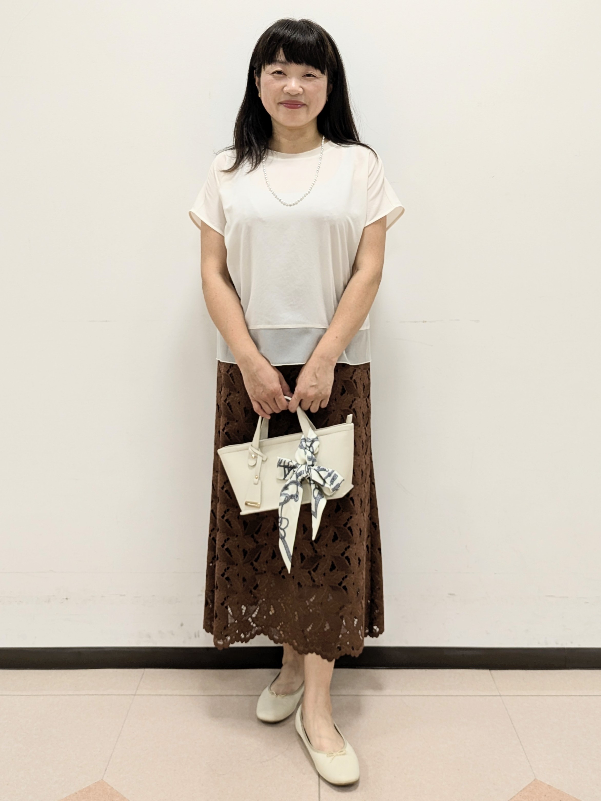 ともさんの「UNTITLED｜【重ね着でおしゃれ見え】裾シアードッキングプルオーバー」を使ったコーディネート