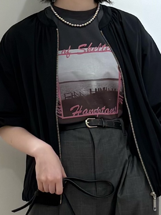 三浦りおんさんの「Dessin｜グラフィックデザイン Tシャツ」を使ったコーディネート