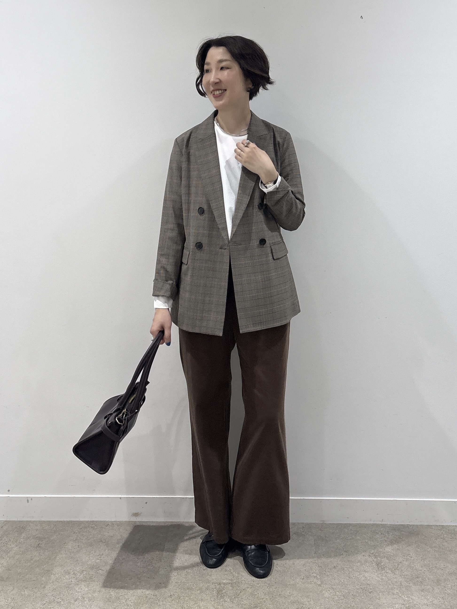 yuriさんの「INDIVI｜【洗濯機OK／ストレッチ◎】秋はじめのダブルジャケット」を使ったコーディネート