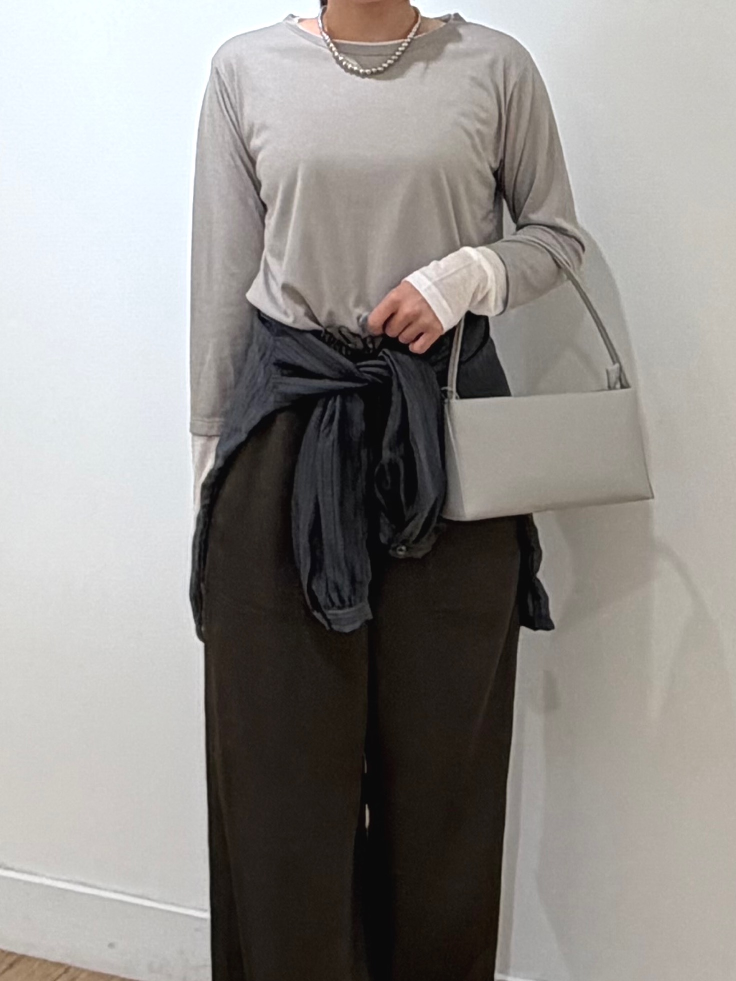 秦美里さんの「Dessin｜【調温機能】シアーリブプルオーバー」を使ったコーディネート