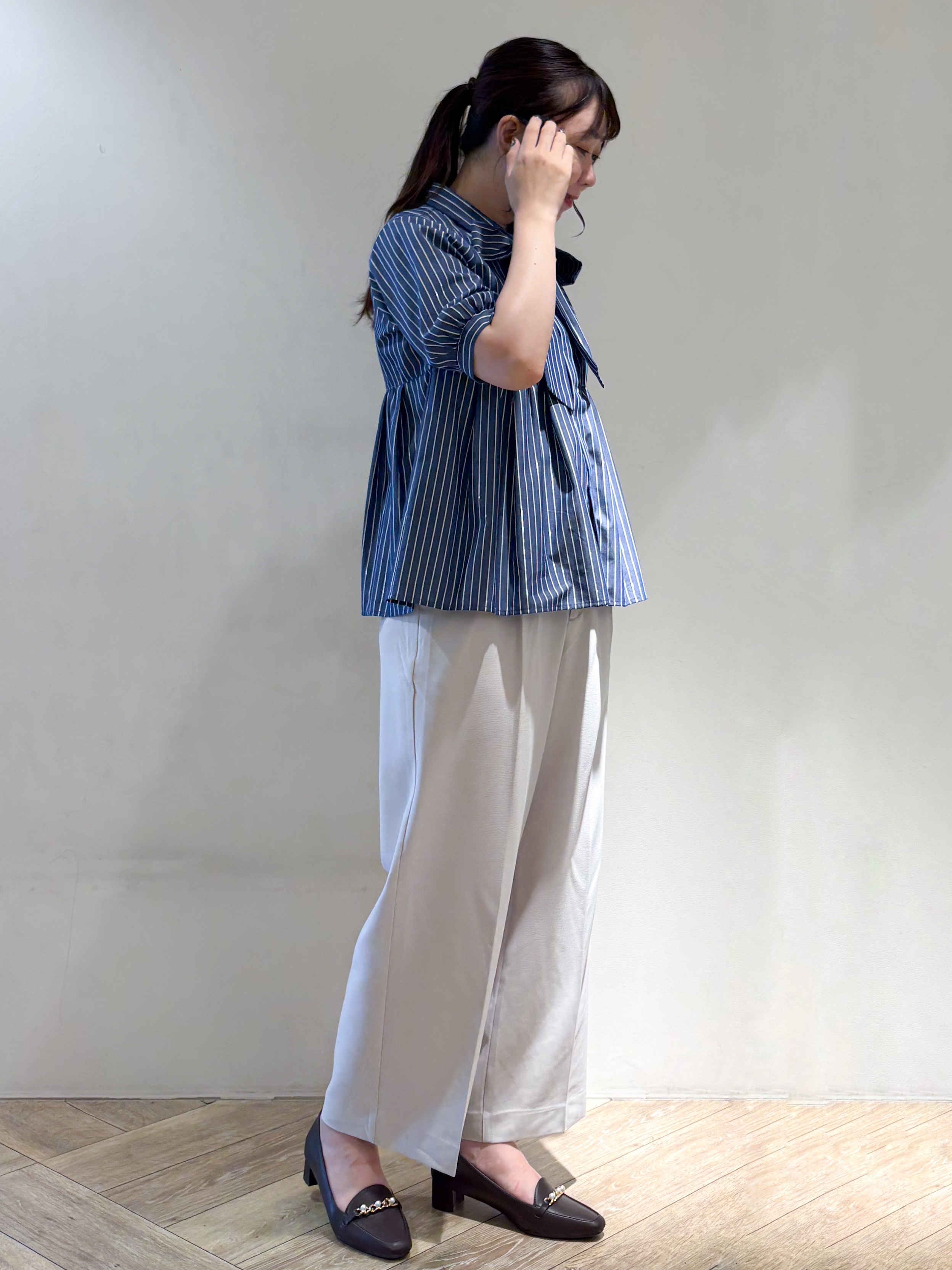 sayaさんの「index｜【防シワ】2wayボウタイペプラム5分袖ブラウス《洗濯機OK／イージーアイロン》」を使ったコーディネート