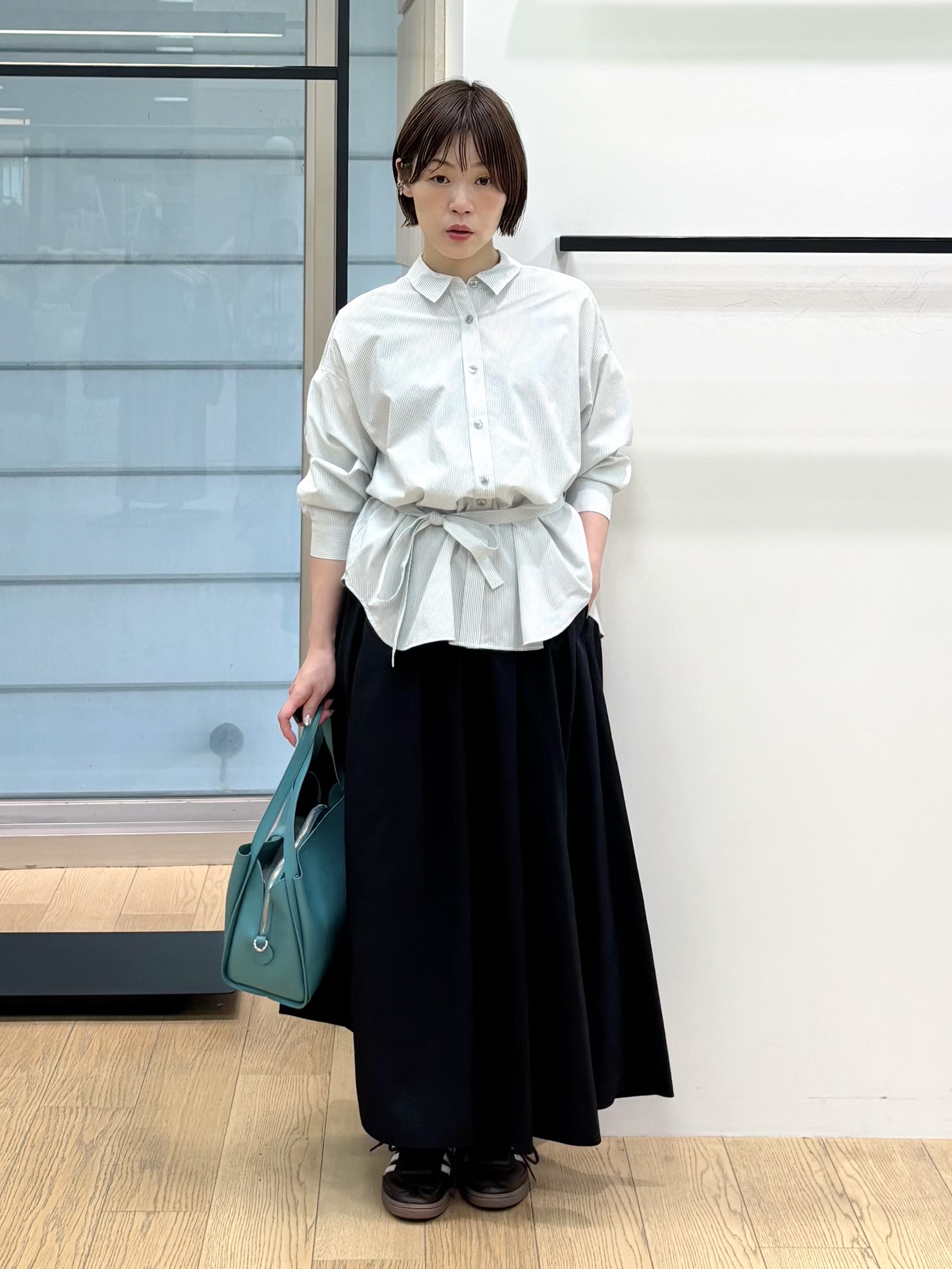 asamiさんの「INDIVI｜【UVケア／接触冷感／ベルト付】サッカー素材シャツ」を使ったコーディネート