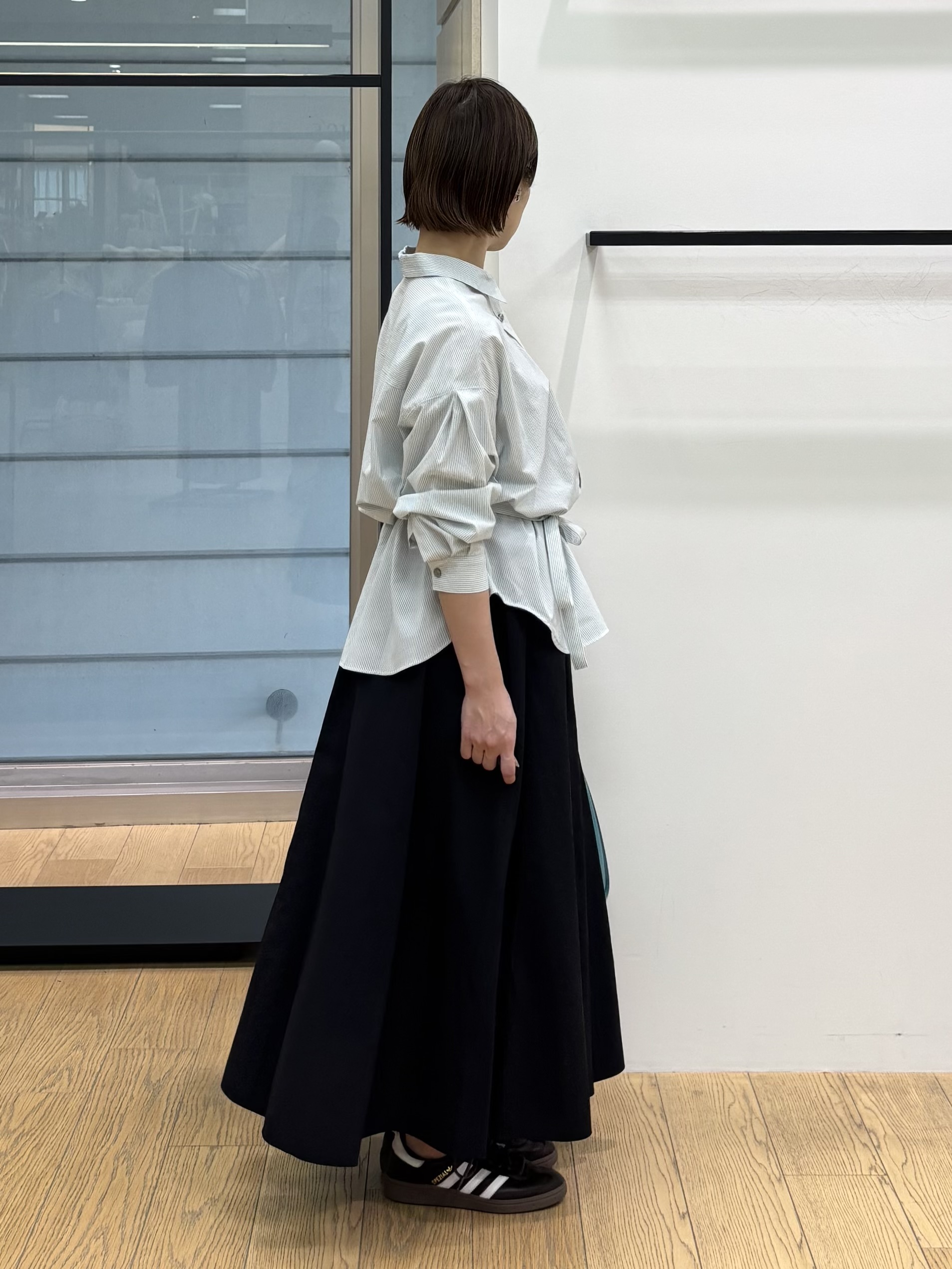 asamiさんの「INDIVI｜【UVケア／接触冷感／ベルト付】サッカー素材シャツ」を使ったコーディネート