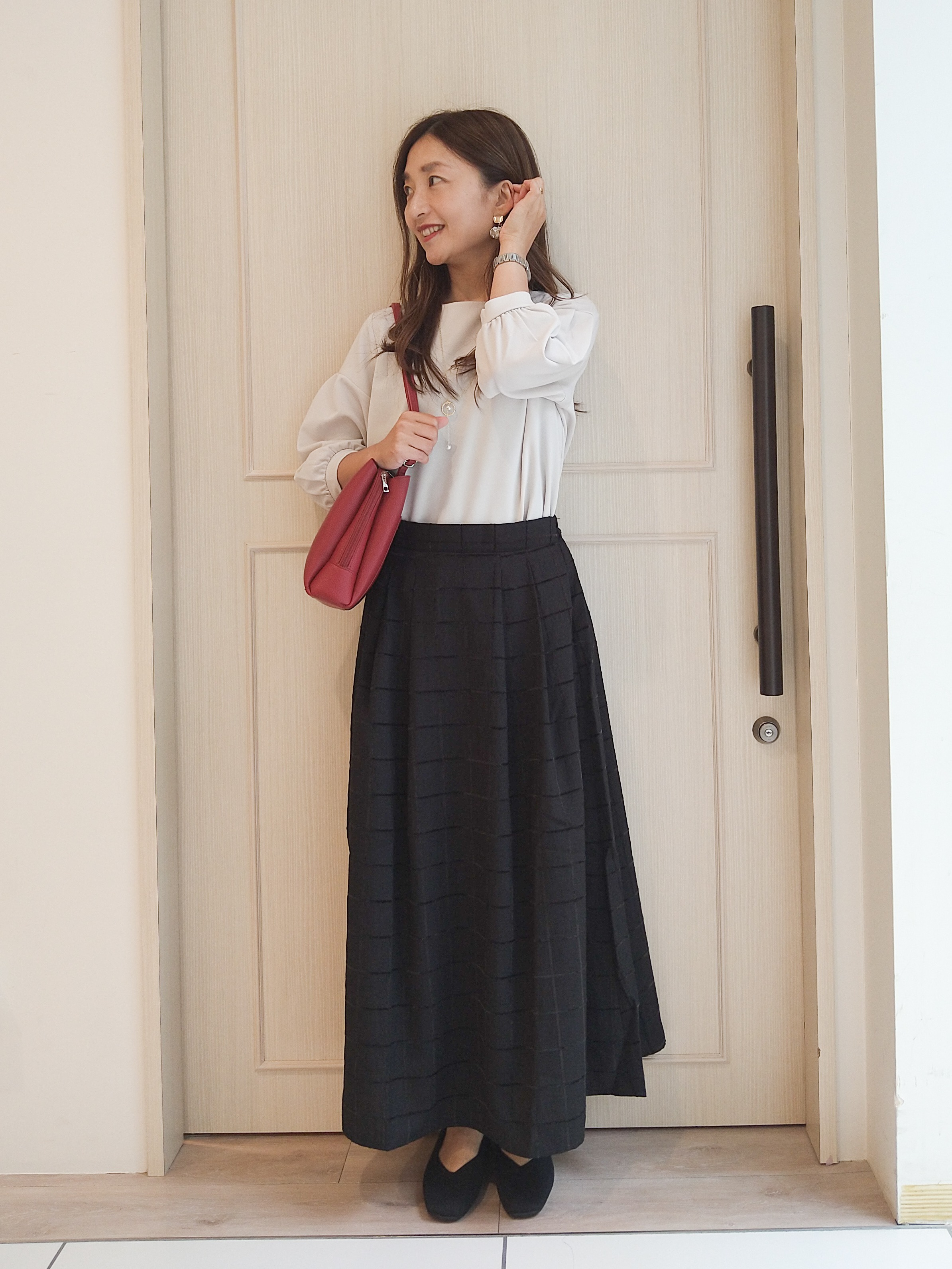 mi-saさんの「SHOO･LA･RUE｜【着丈選べる/2点セット】ネックレス付き やわらか8分袖ブラウス」を使ったコーディネート