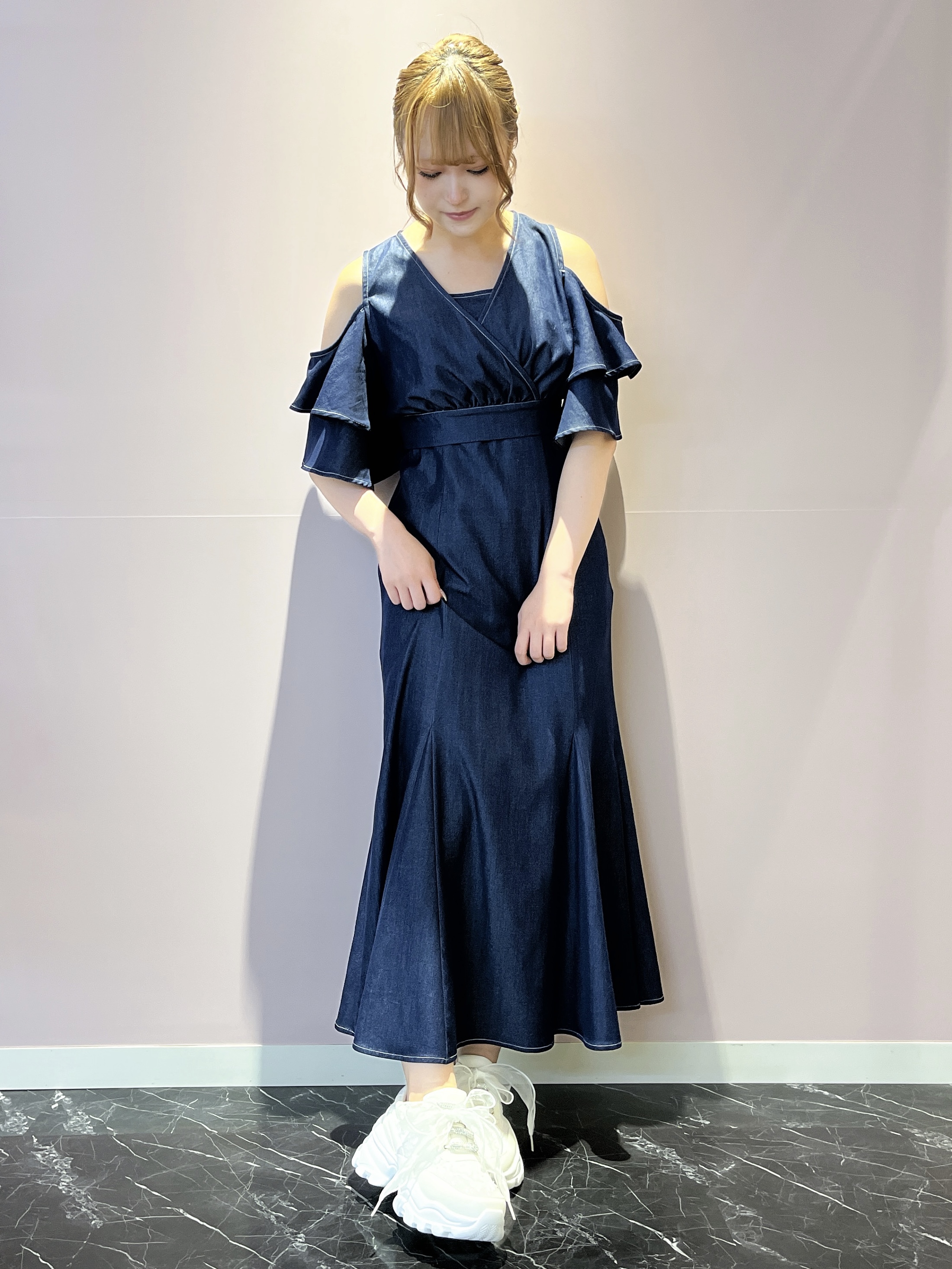 このかさんの「ESPERANZA｜【ゴム紐仕様】シフォンリボン付きジュエルマカロニスニーカー」を使ったコーディネート