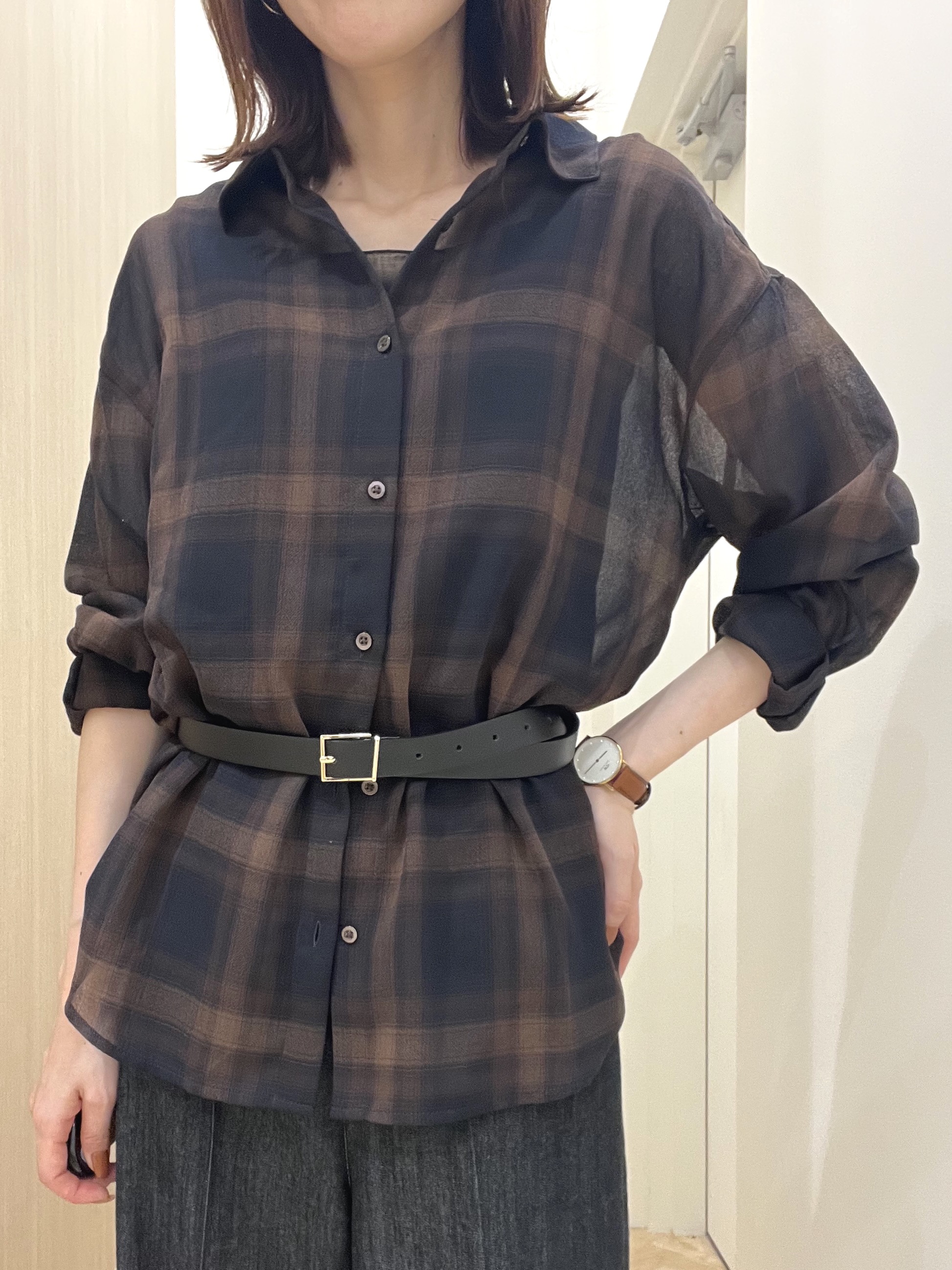  おまつさんの「grove｜シアーオンブレチェックシャツ」を使ったコーディネート