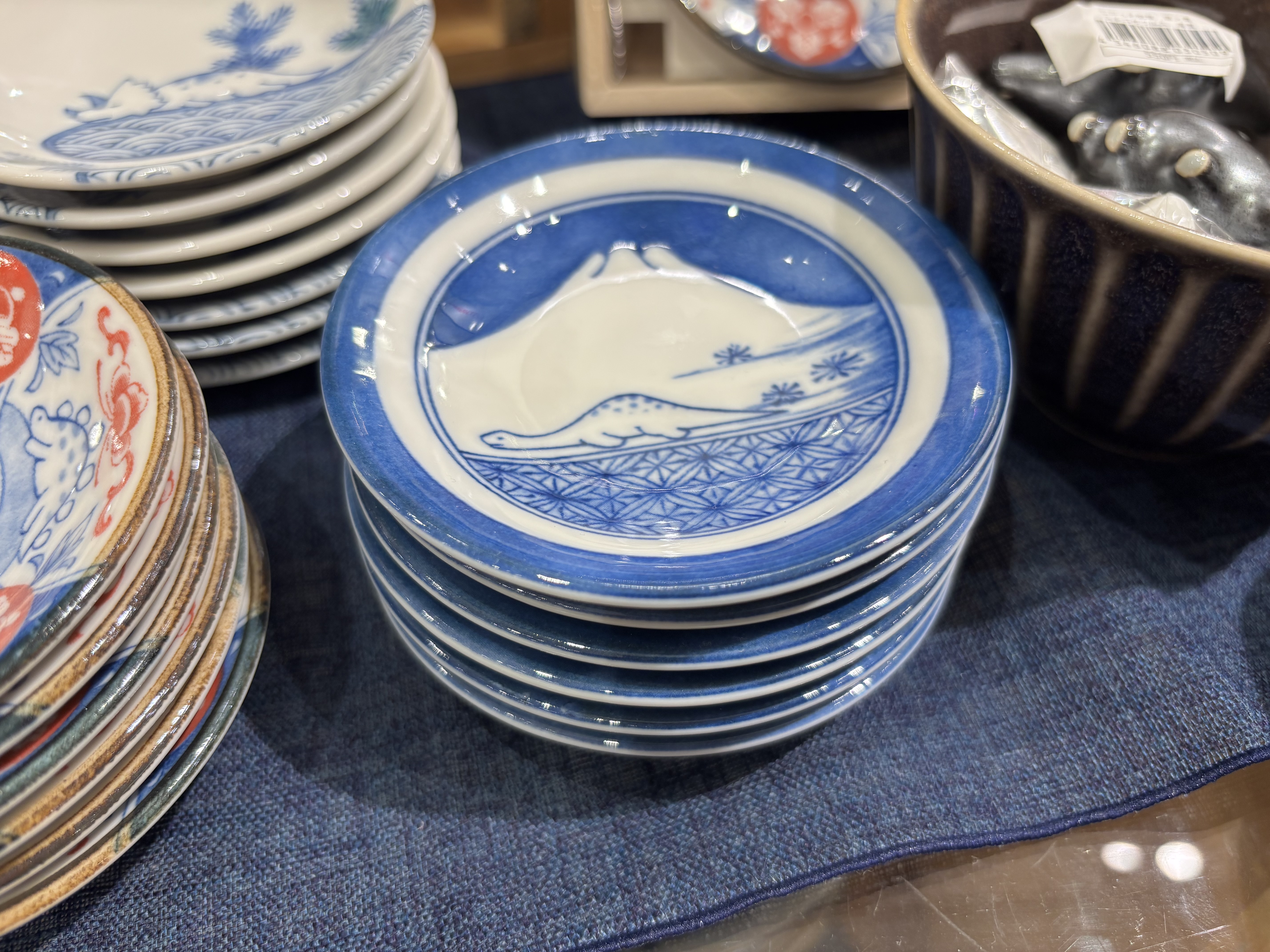knさんの「212 KITCHEN STORE｜江戸っ子恐竜 旭竜 まめ皿」を使ったコーディネート