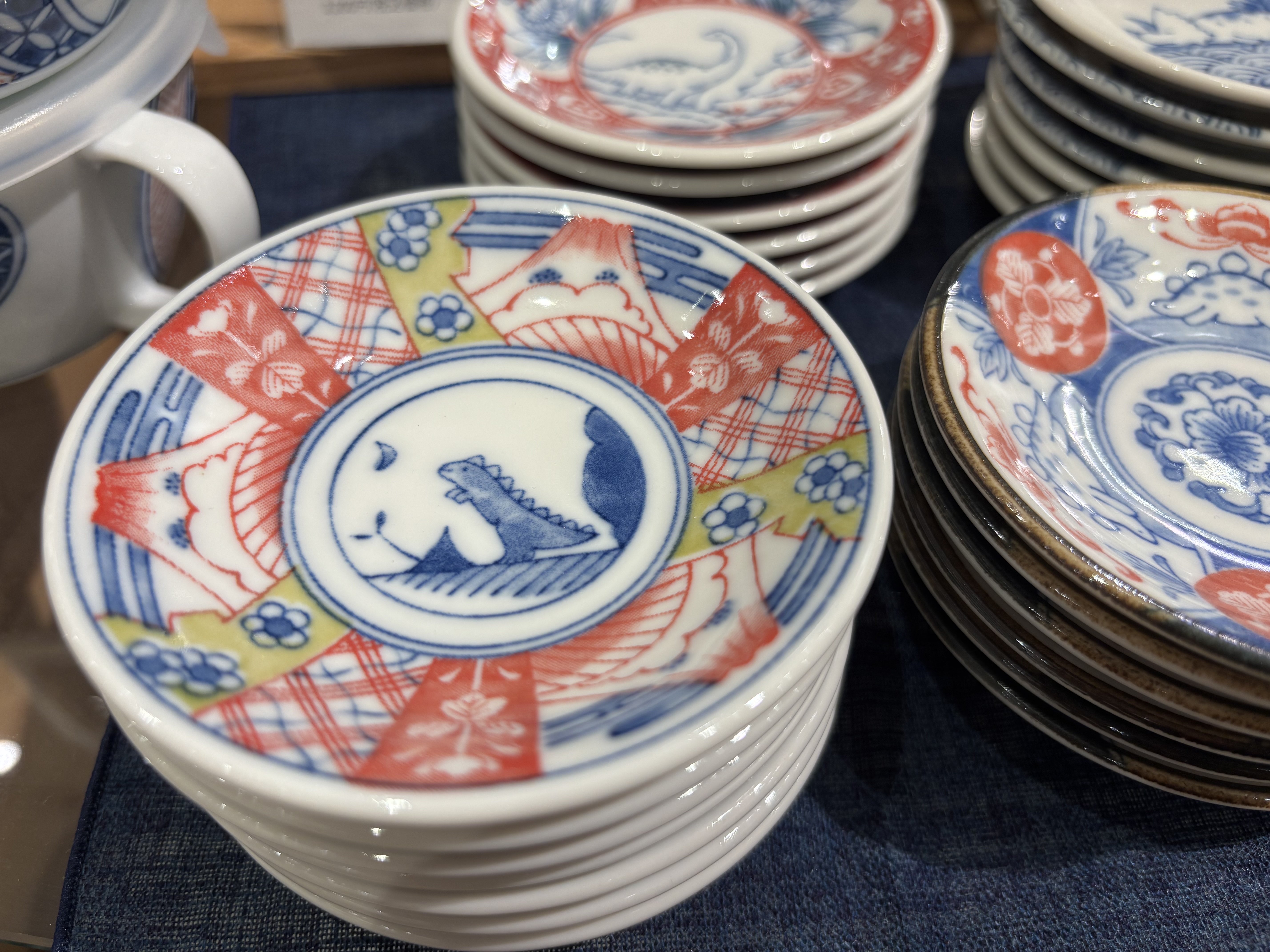 knさんの「212 KITCHEN STORE｜江戸っ子恐竜 旭竜 まめ皿」を使ったコーディネート