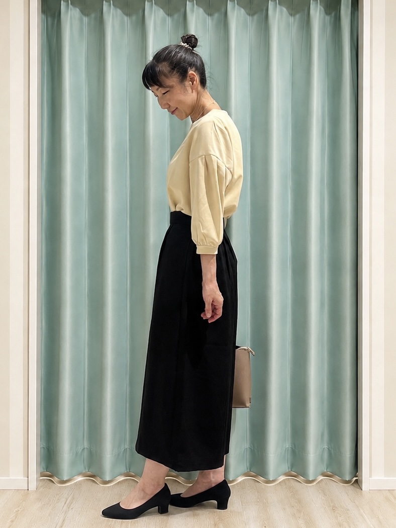 まつみさんの「SHOO･LA･RUE｜【着丈選べる/2点セット】ネックレス付き やわらか8分袖ブラウス」を使ったコーディネート