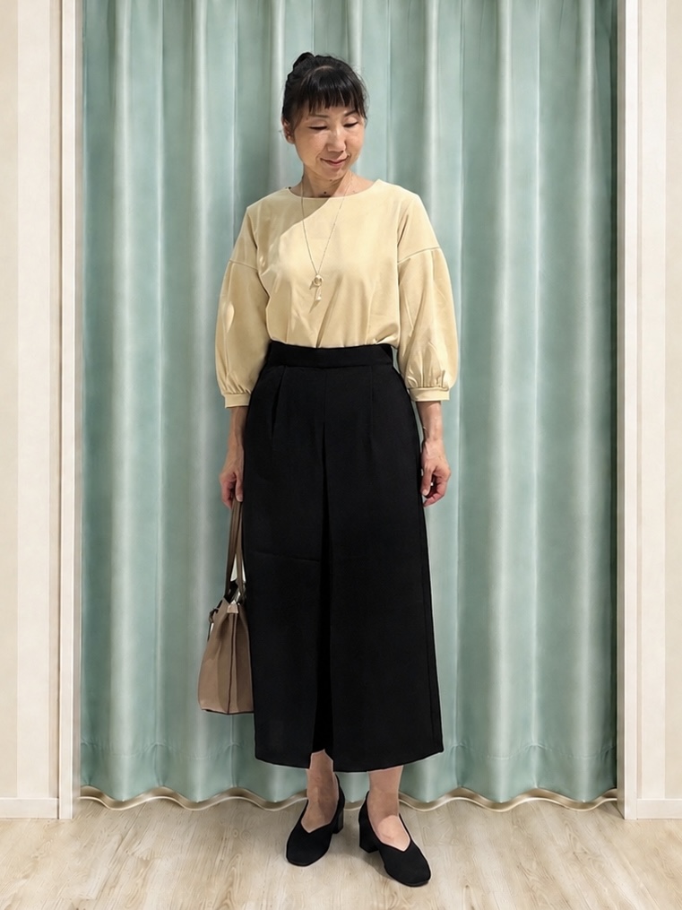 まつみさんの「SHOO･LA･RUE｜【着丈選べる/2点セット】ネックレス付き やわらか8分袖ブラウス」を使ったコーディネート