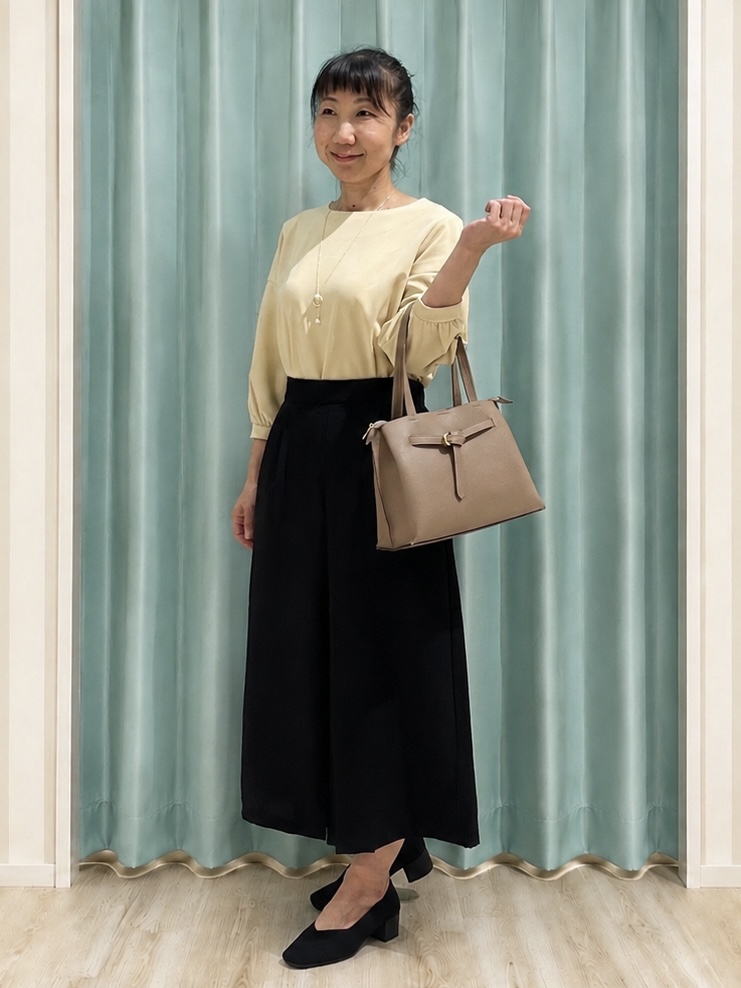 まつみさんの「SHOO･LA･RUE｜【着丈選べる/2点セット】ネックレス付き やわらか8分袖ブラウス」を使ったコーディネート