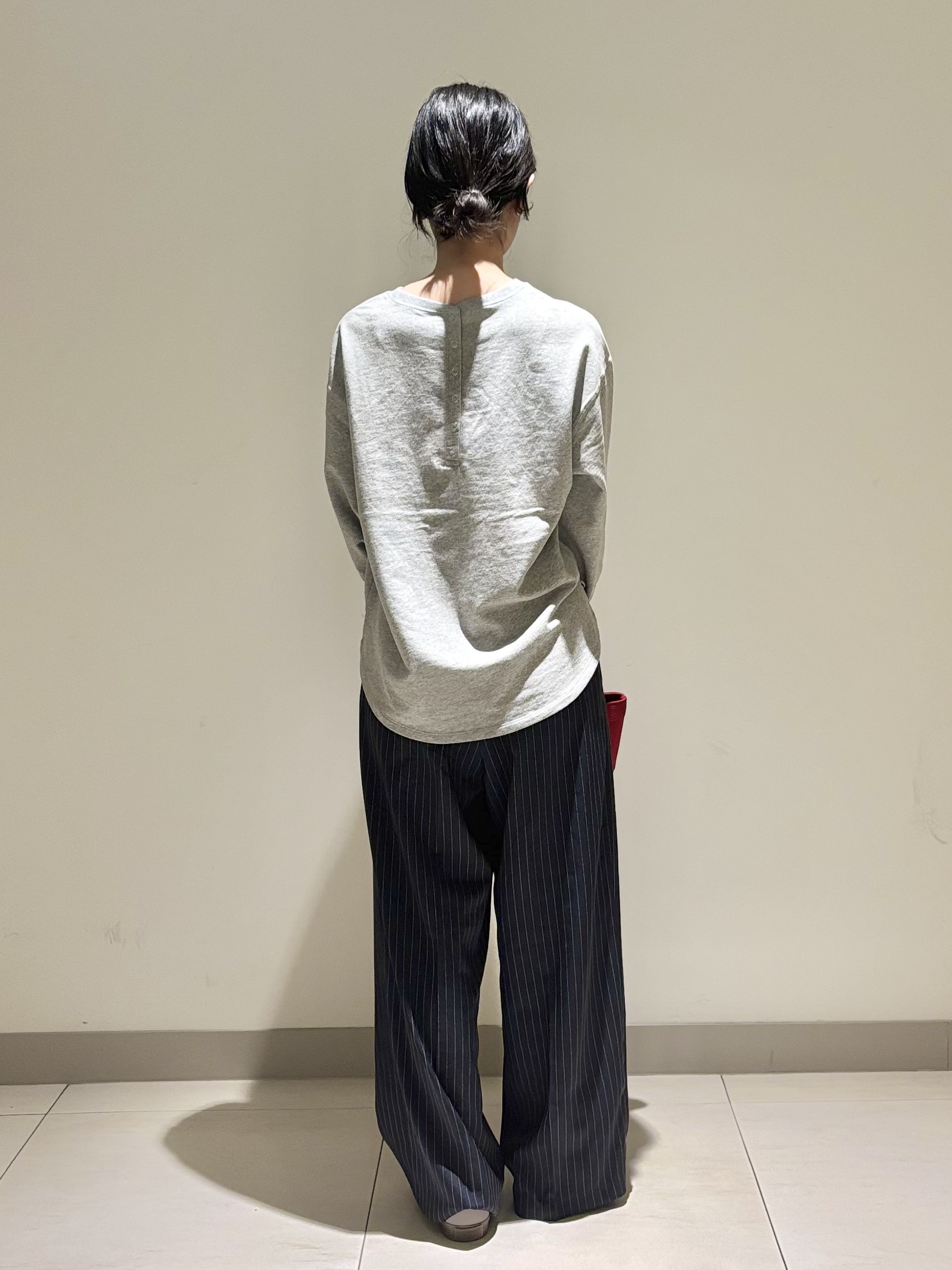 mayuさんの「Dessin｜バックヘンリーカットソー長袖」を使ったコーディネート