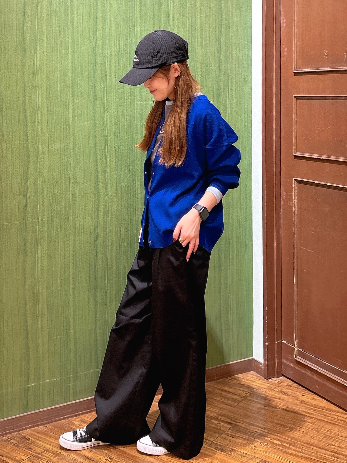 かおりさんの「SHOO･LA･RUE｜【セットアップ可/洗濯機可】軽やかに羽織れる スポンディッシュ ニットカーディガン」を使ったコーディネート
